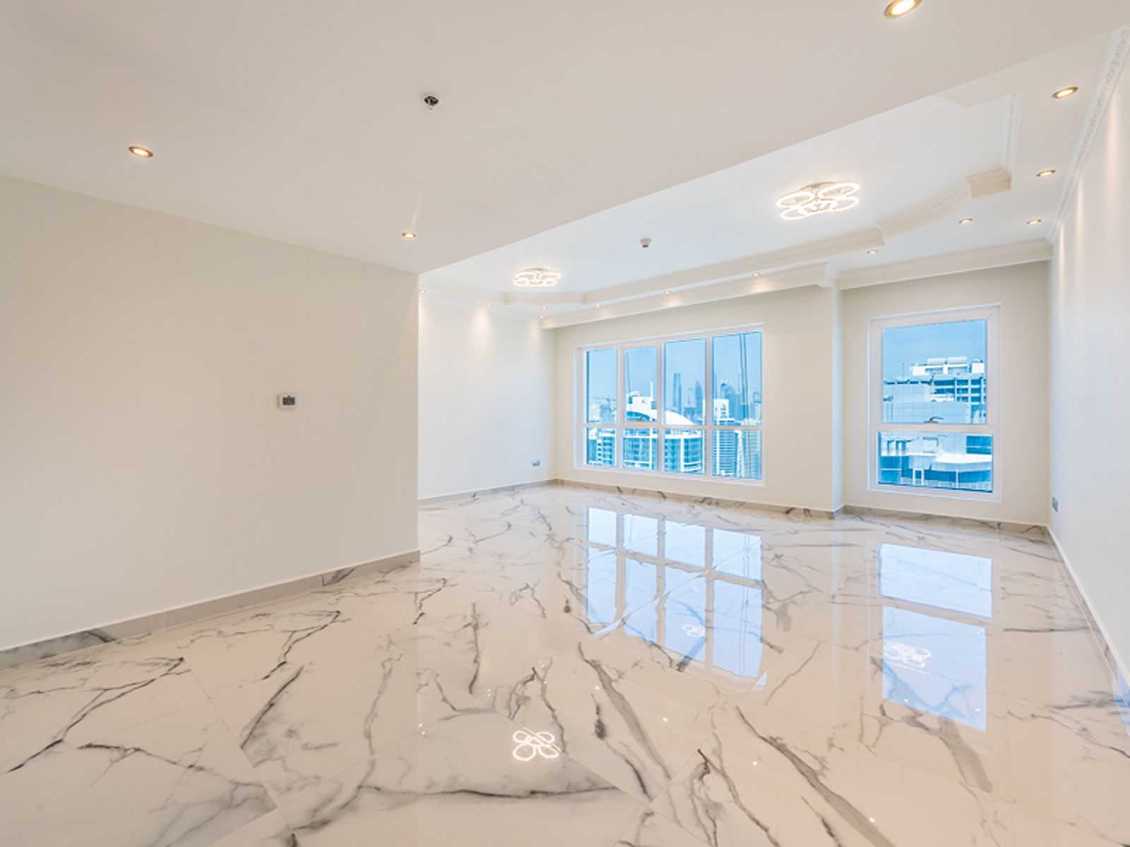 Upgraded | Equipped Kitchen | High Floor