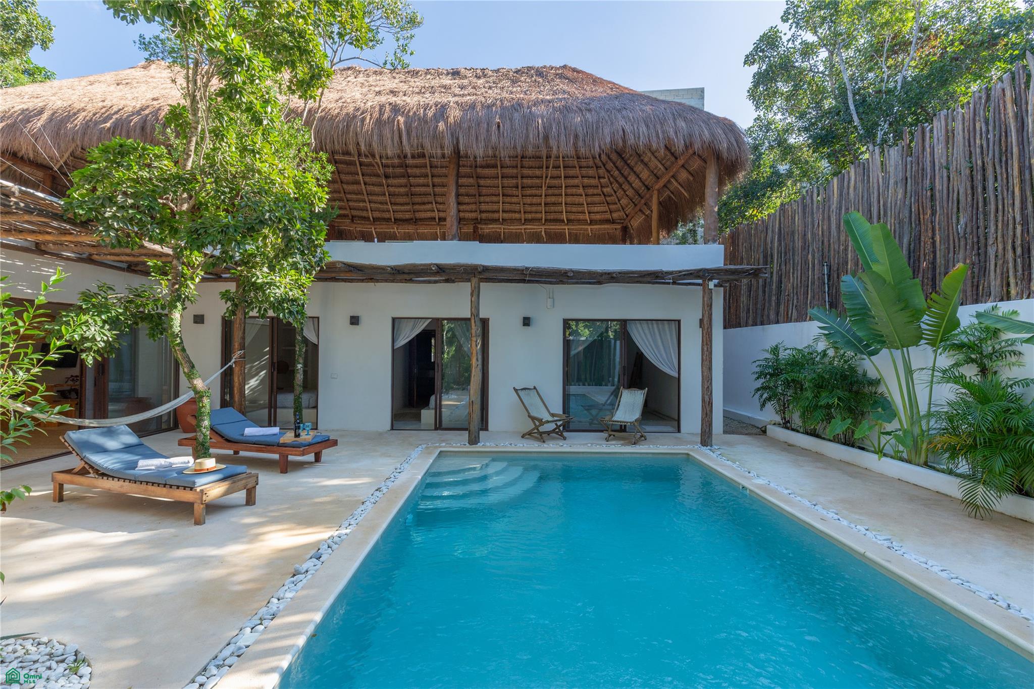 Casa Purusha: A Home for Being in Paradise