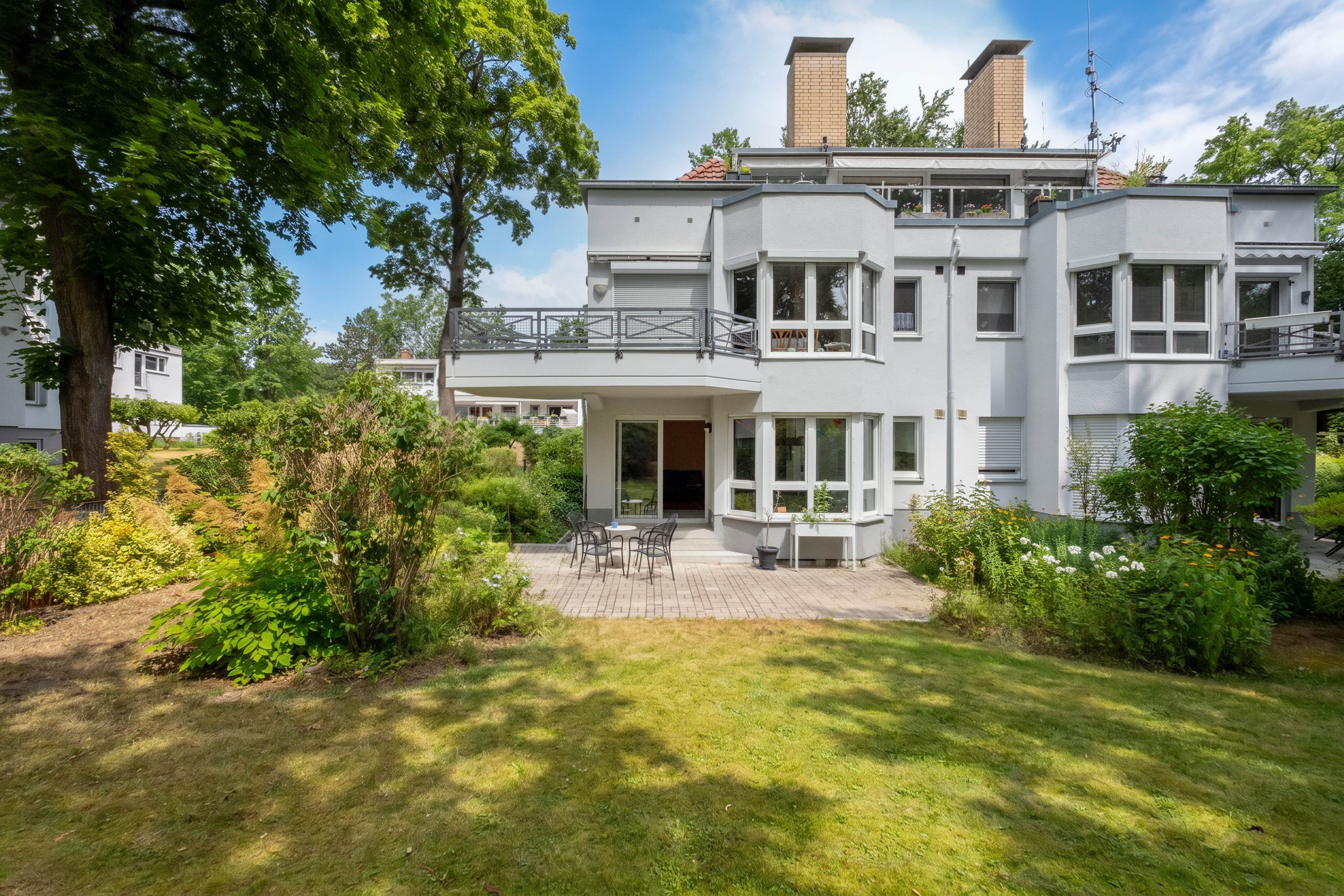Helle Maisonettewohnung mit Terrasse und Garten nahe Stölpchensee