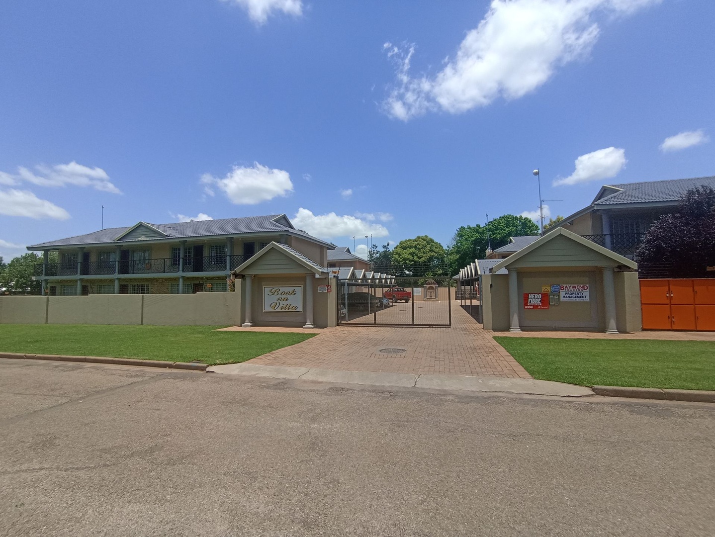 1 x bedroom unit in student complex
