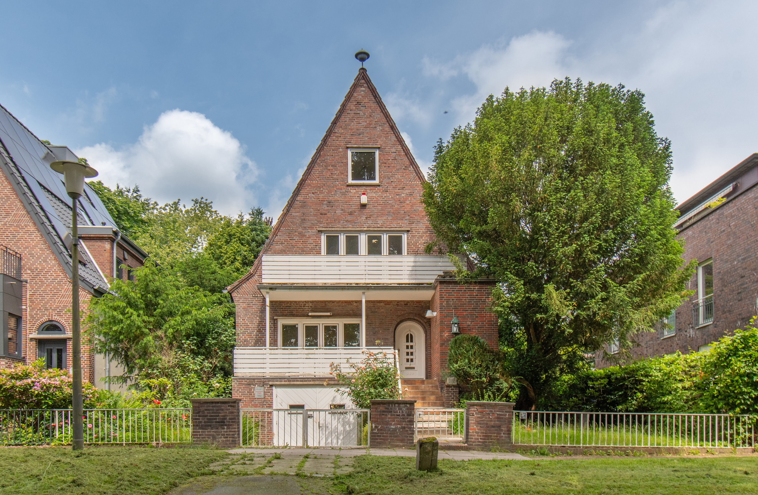 Seltene Gelegenheit – Einfamilienhaus direkt am  Alsterlauf!