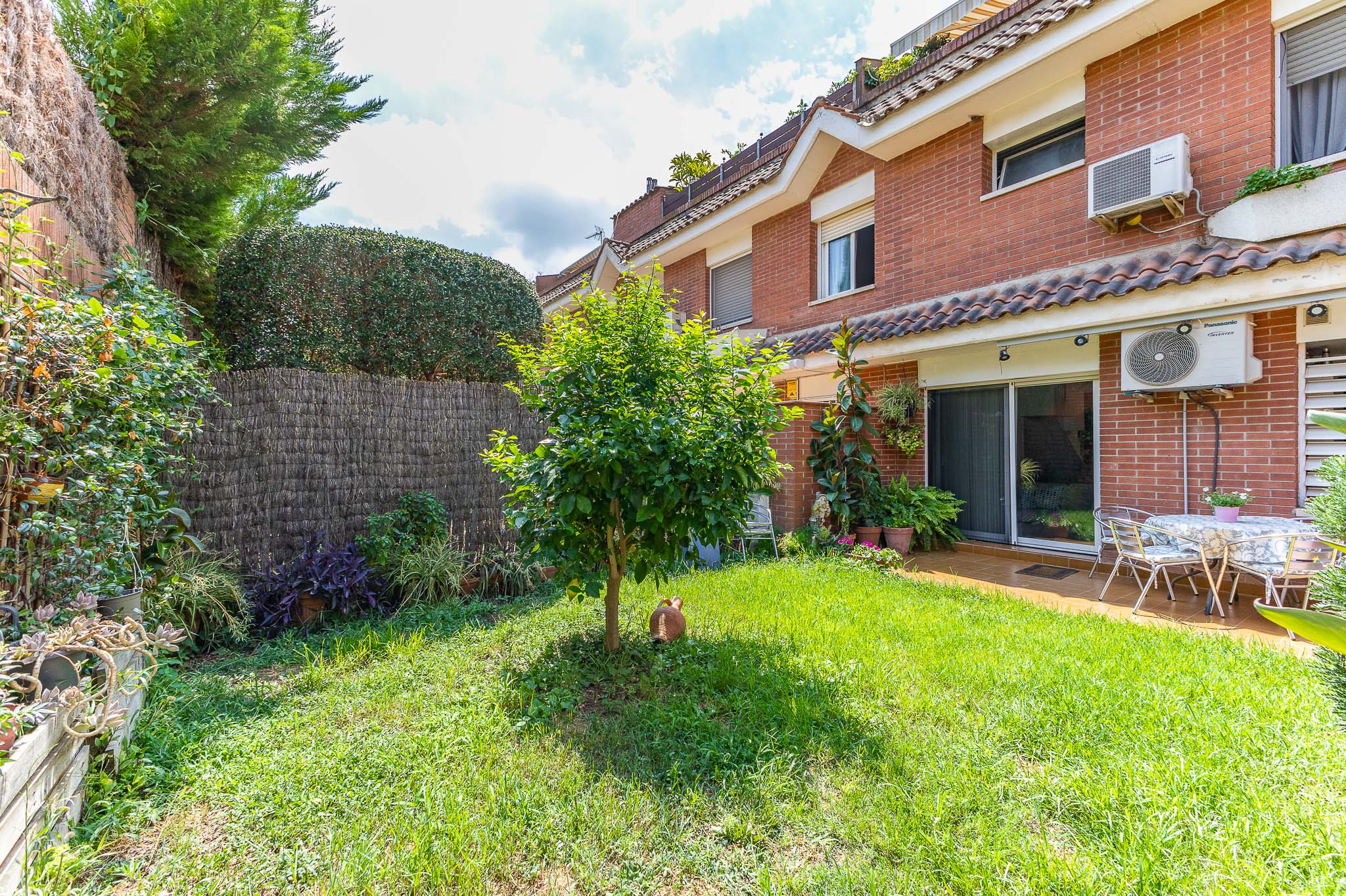 Beautiful Duplex in the Hospital General Area