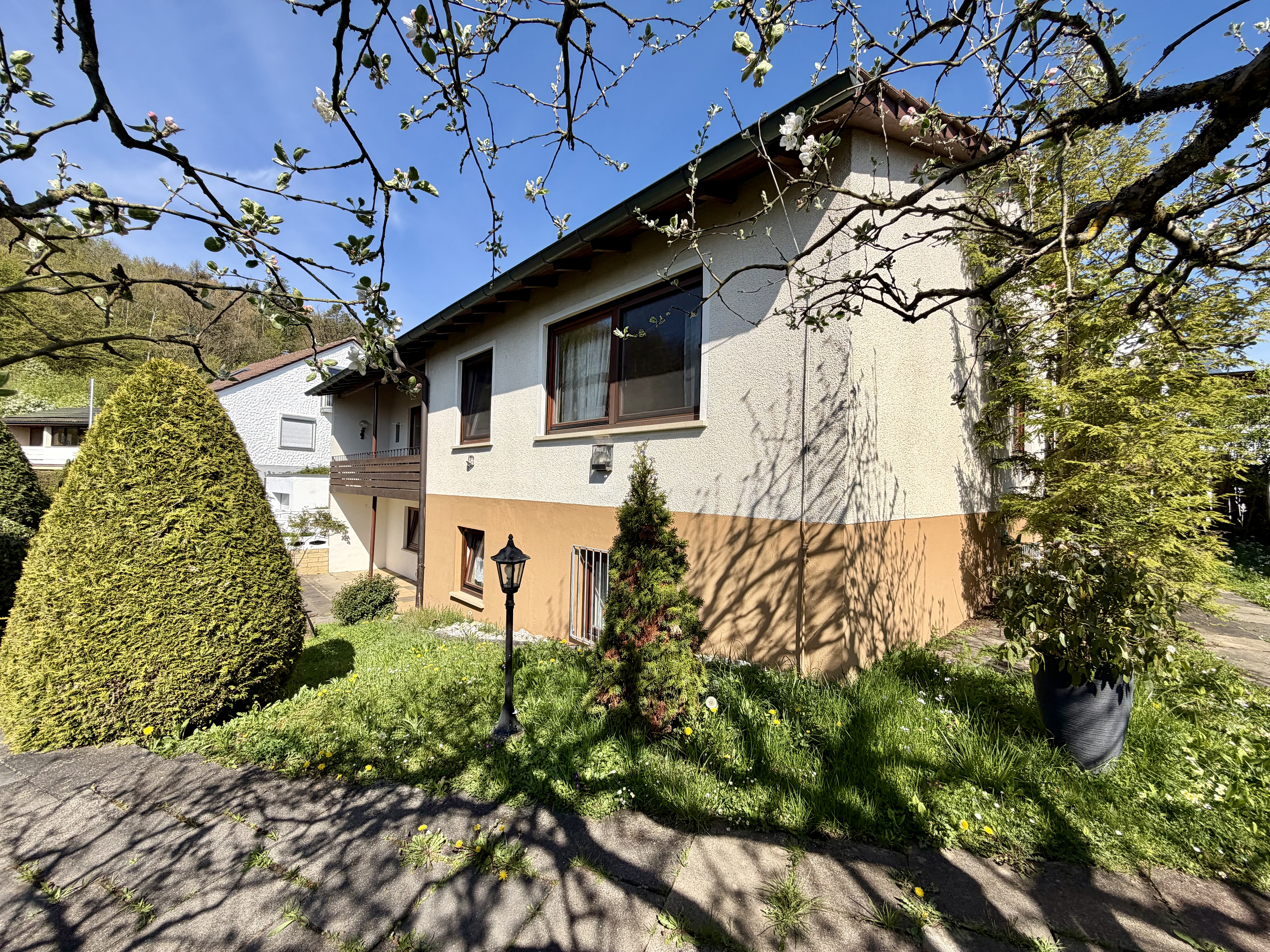 Naturnahes Wohnen in Wannweil: Haus mit Garten, Weitblick und Waldrandlage