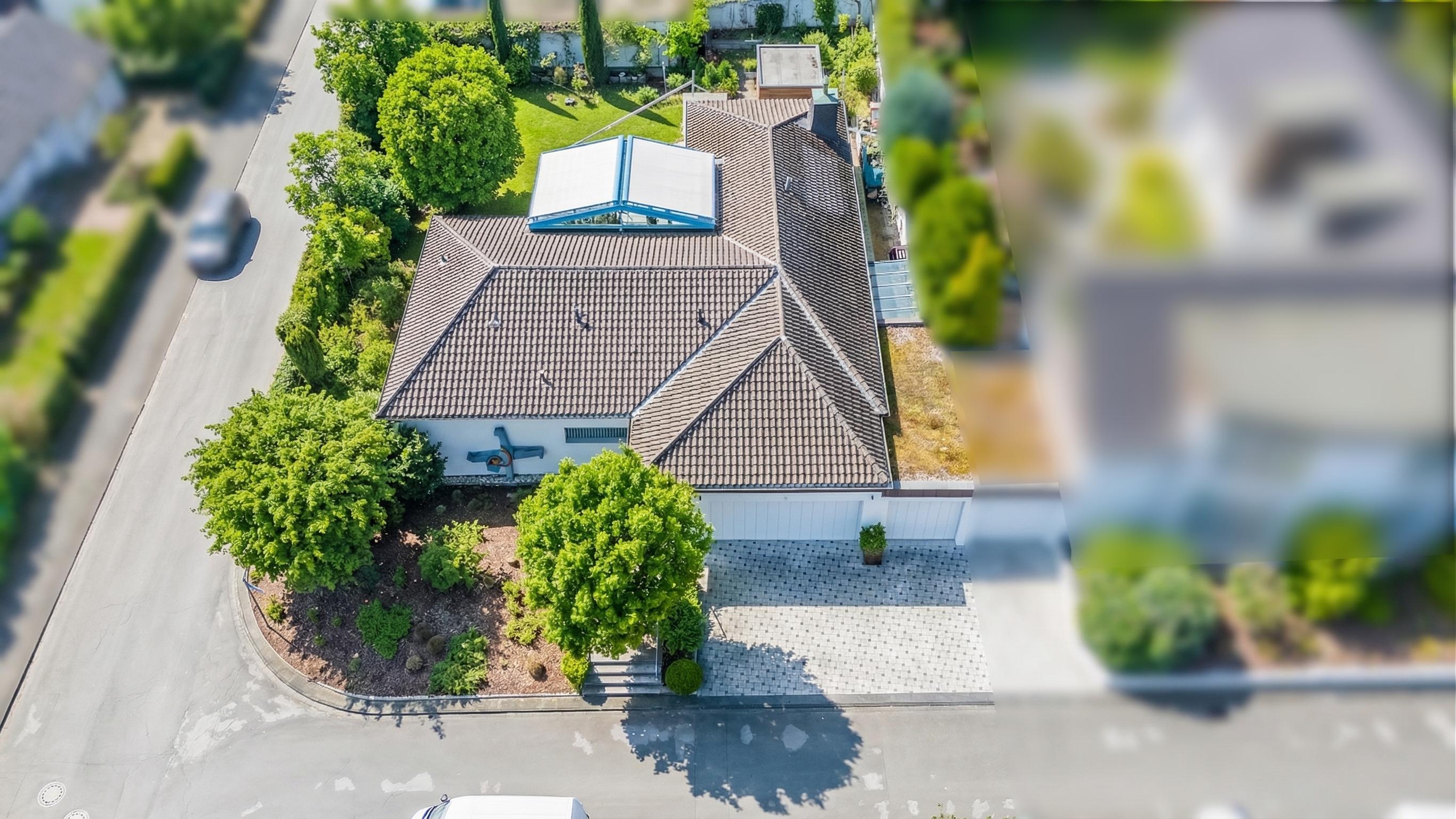 Spacious bungalow in Unterbach's prime location