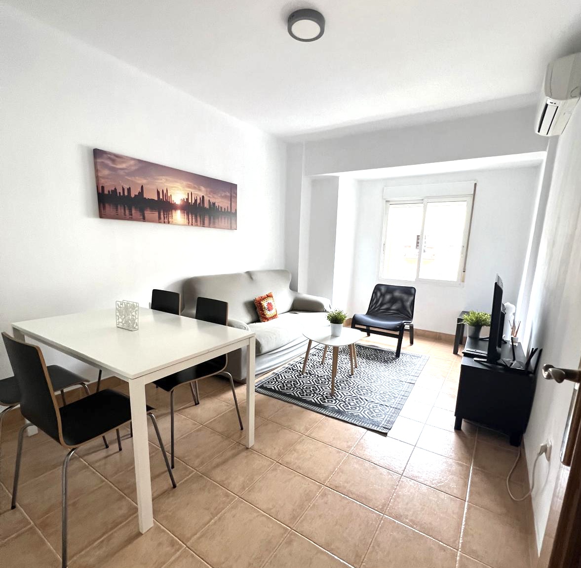 Nice and cozy flat in Ayora for short term