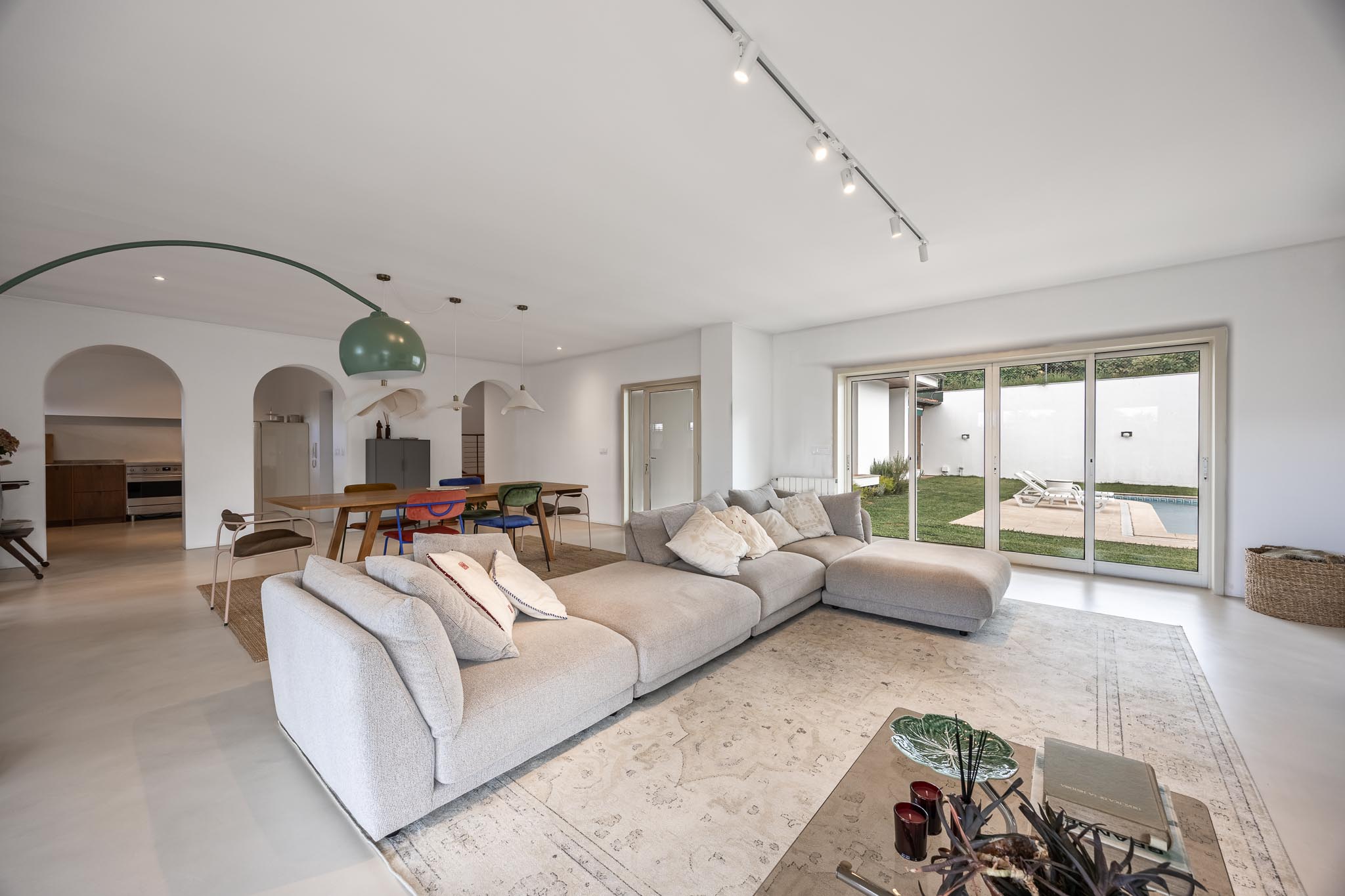 4-bedroom home with heated pool in Fraião, Braga, Northern Portugal