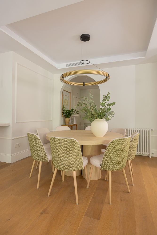 Elegante apartamento con vistas abiertas en el exclusivo barrio de Recoletos