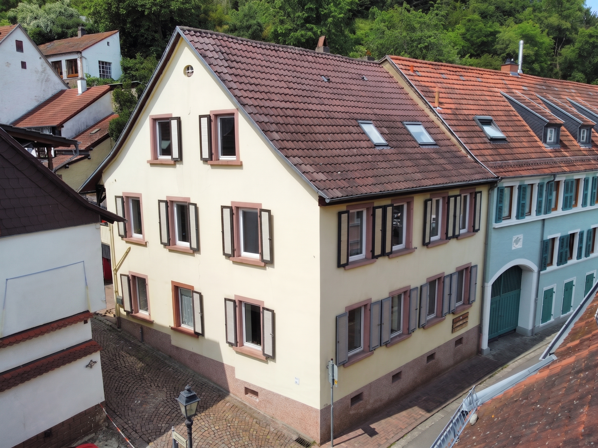 Stadthaus von 1832 im historischen Stadtkern von Wolfstein