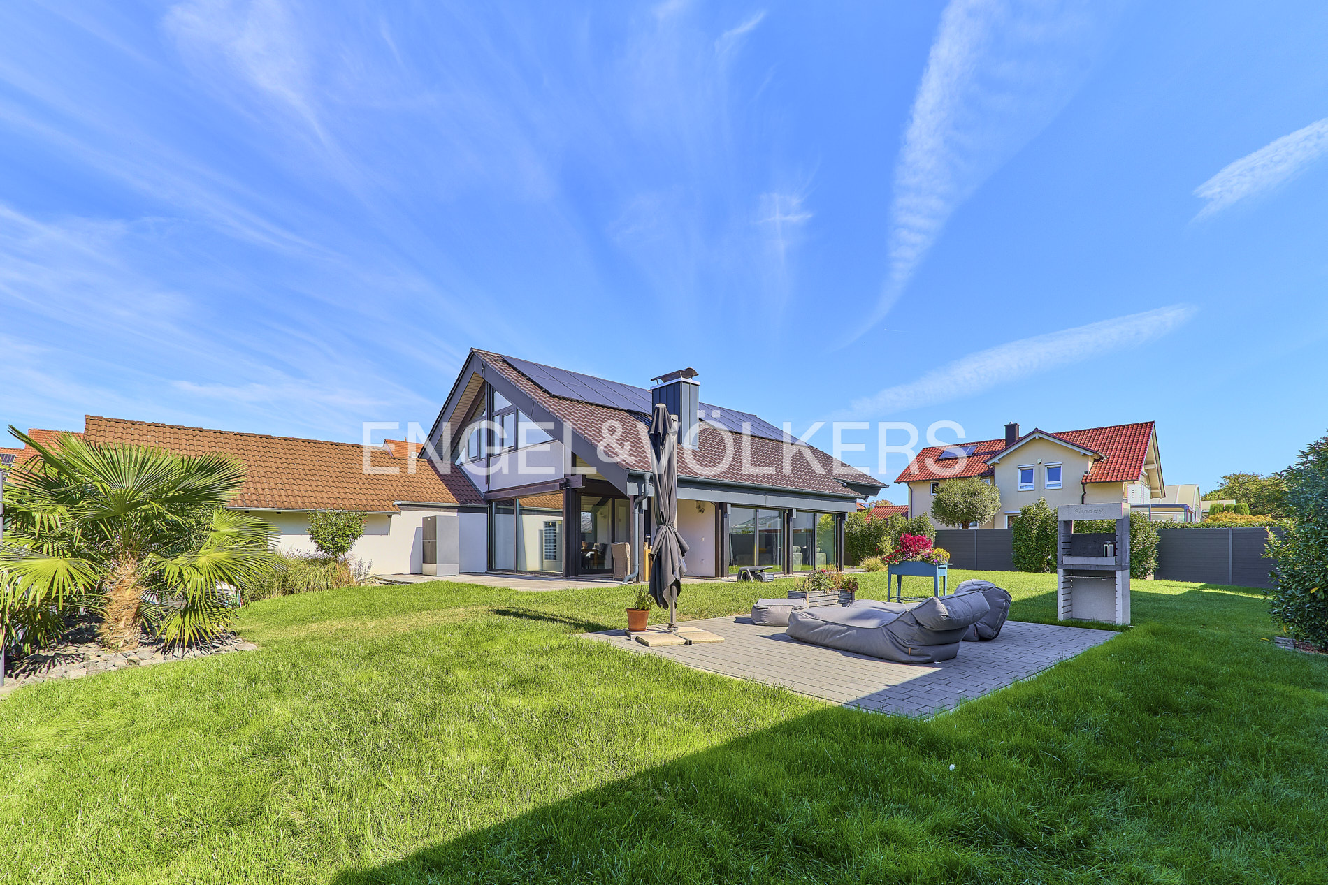 Großzügiges Wohnambiente mit besonderem Charakter – stilvoll modernisiert in Östringen