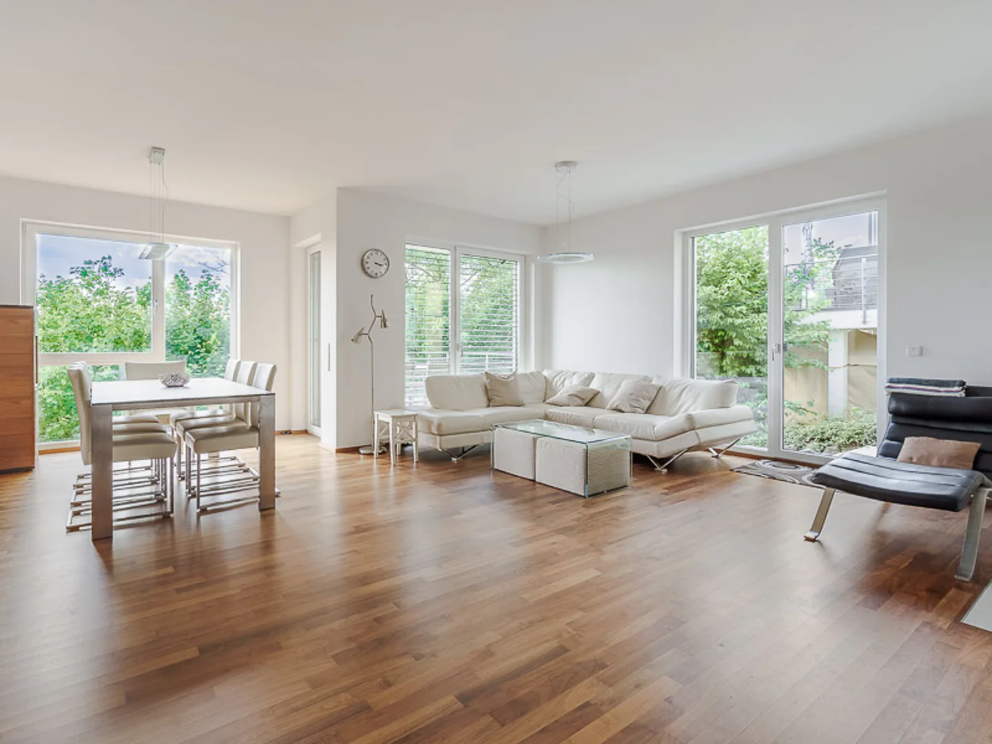 Moderne Doppelhaushälfte mit Kamin, Dachterrasse und fantastischem Fernblick - Foto 2