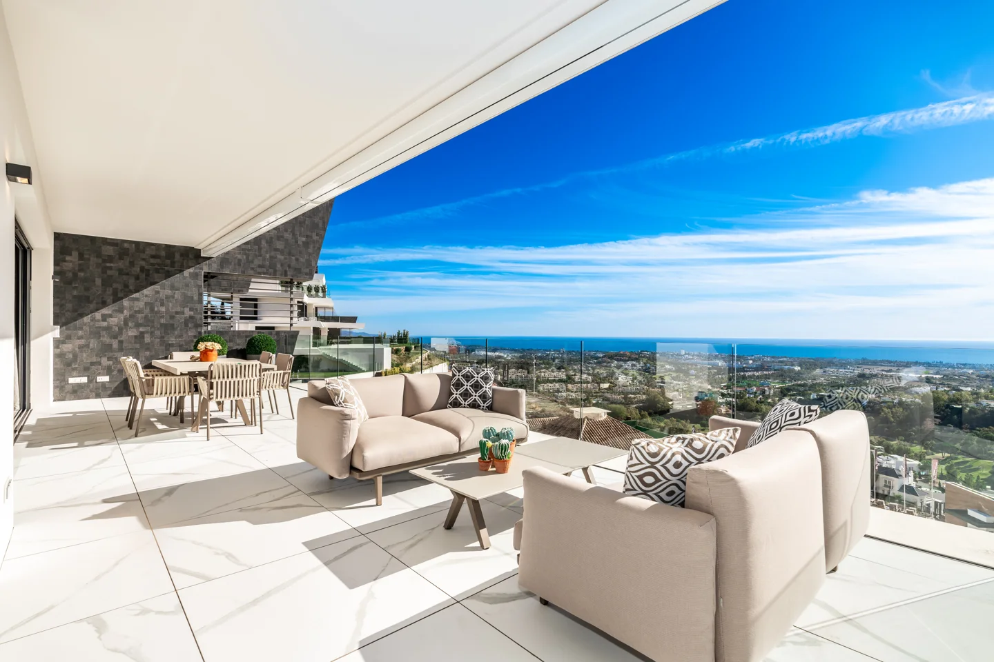 La Quinta Golf: Apartment moderno de 3 Dormitorios con impresionantes vistas al Mar