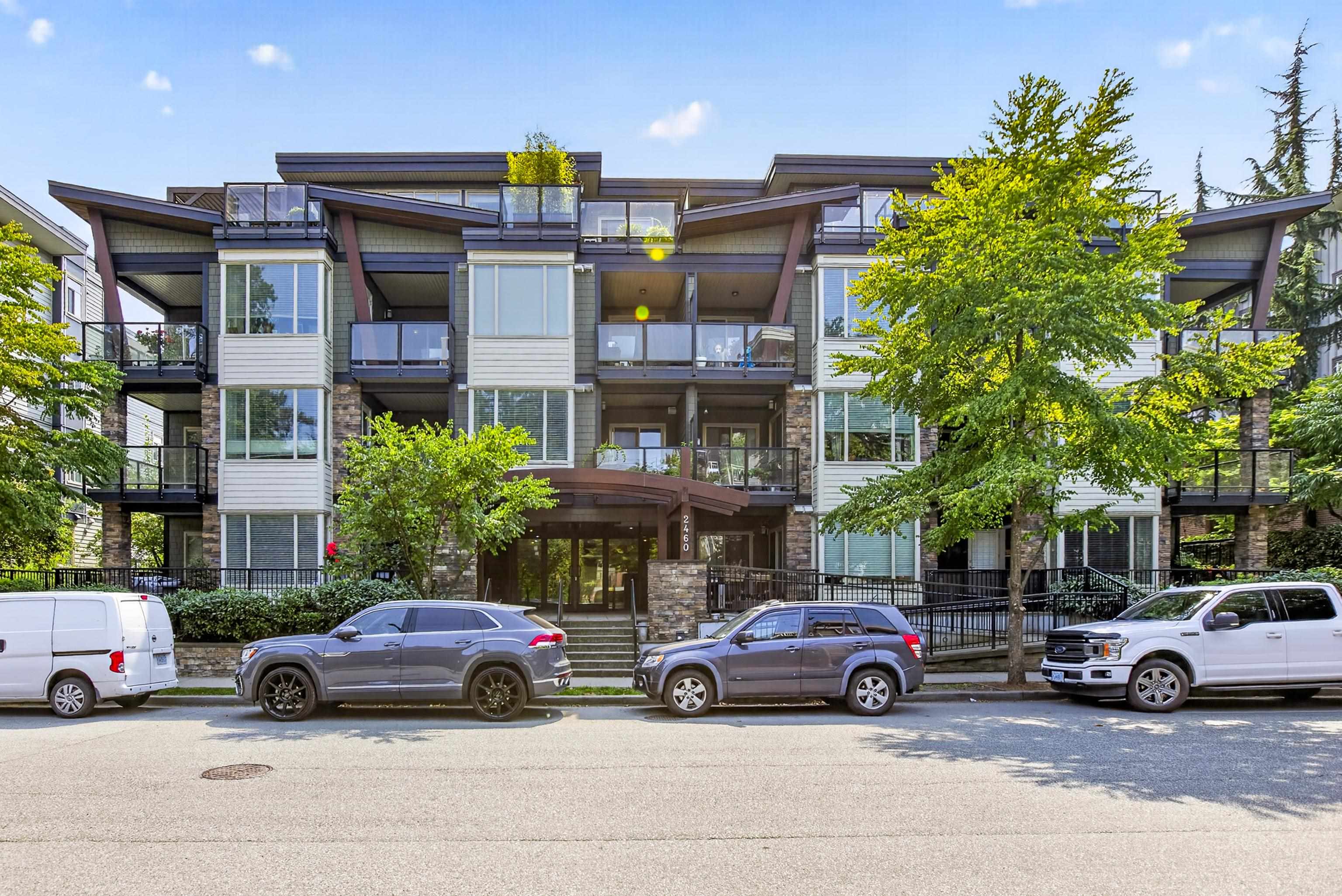 Modern Condo Living Steps from Gates Park