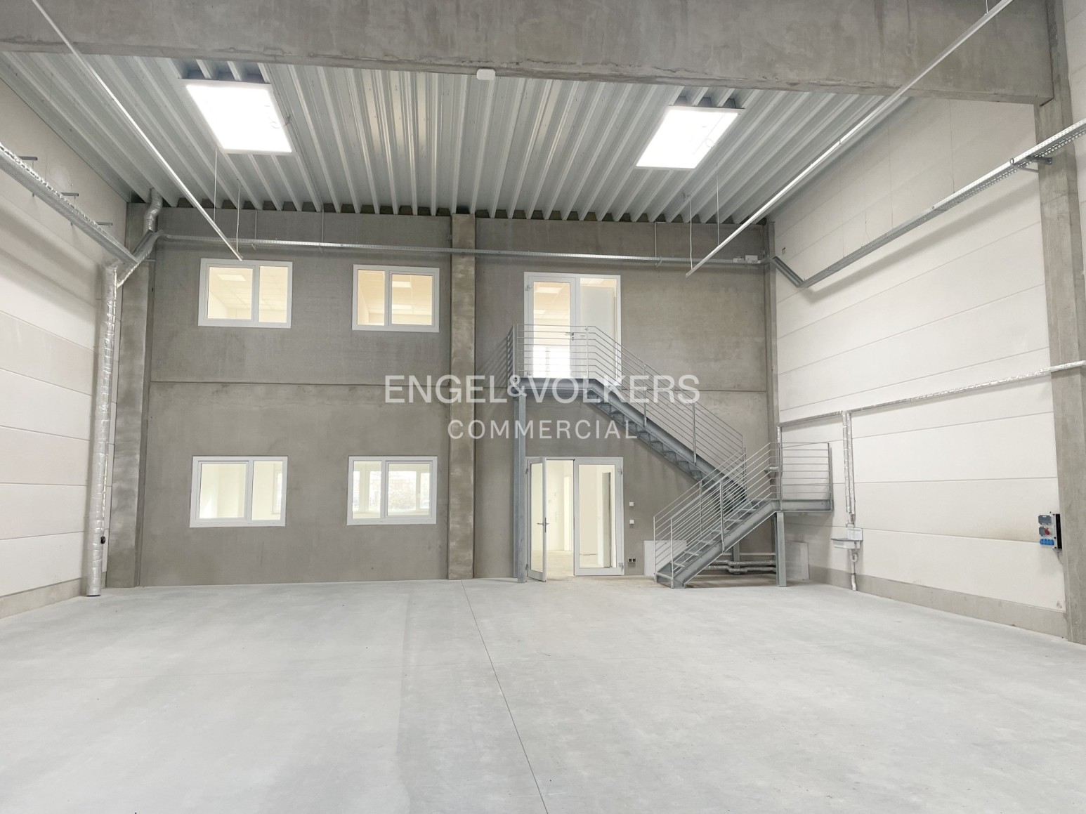 Moderne Neubau-Hallen für Ihr Unternehmen (exklusiv)