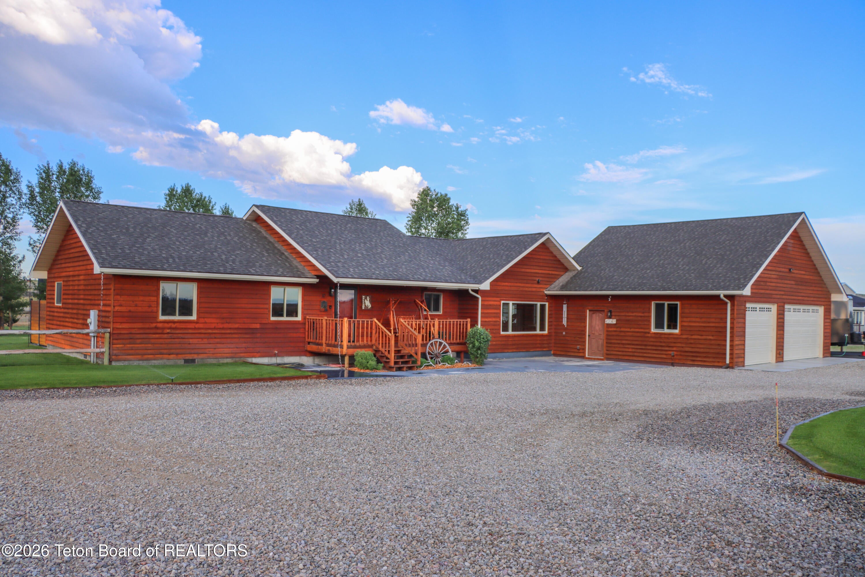 WIND RIVER VIEWS, PINEDALE CHARM
