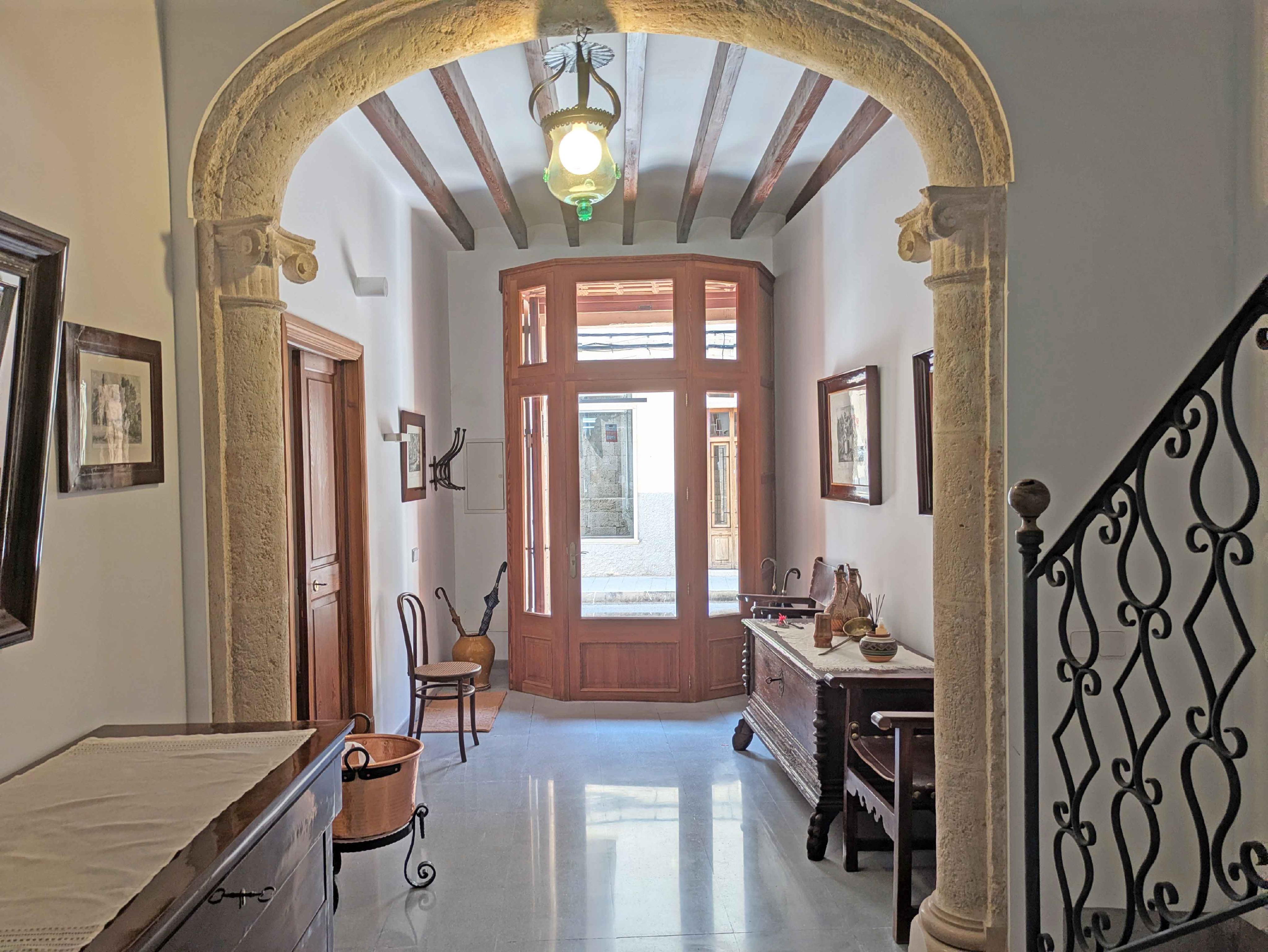 Lichtdurchflutetes Stadthaus in der Nähe vom Marktplatz