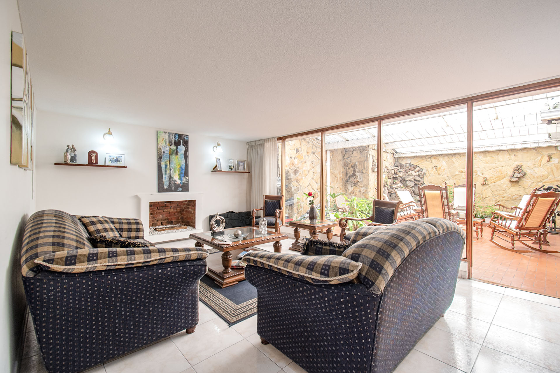 Casa con terraza para venta en Niza Antigua