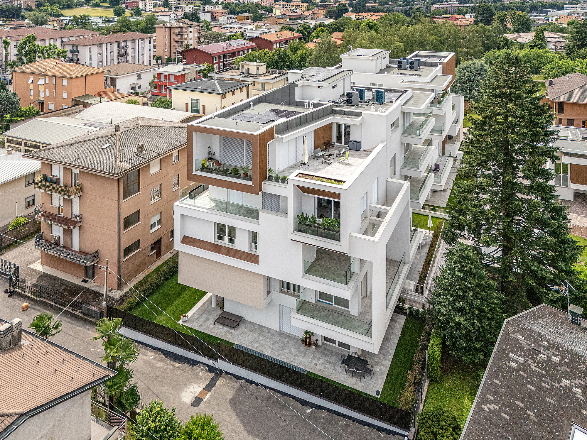 Experience the comfort of a brand-new home: a four-room apartment just a stone’s throw from the town centre