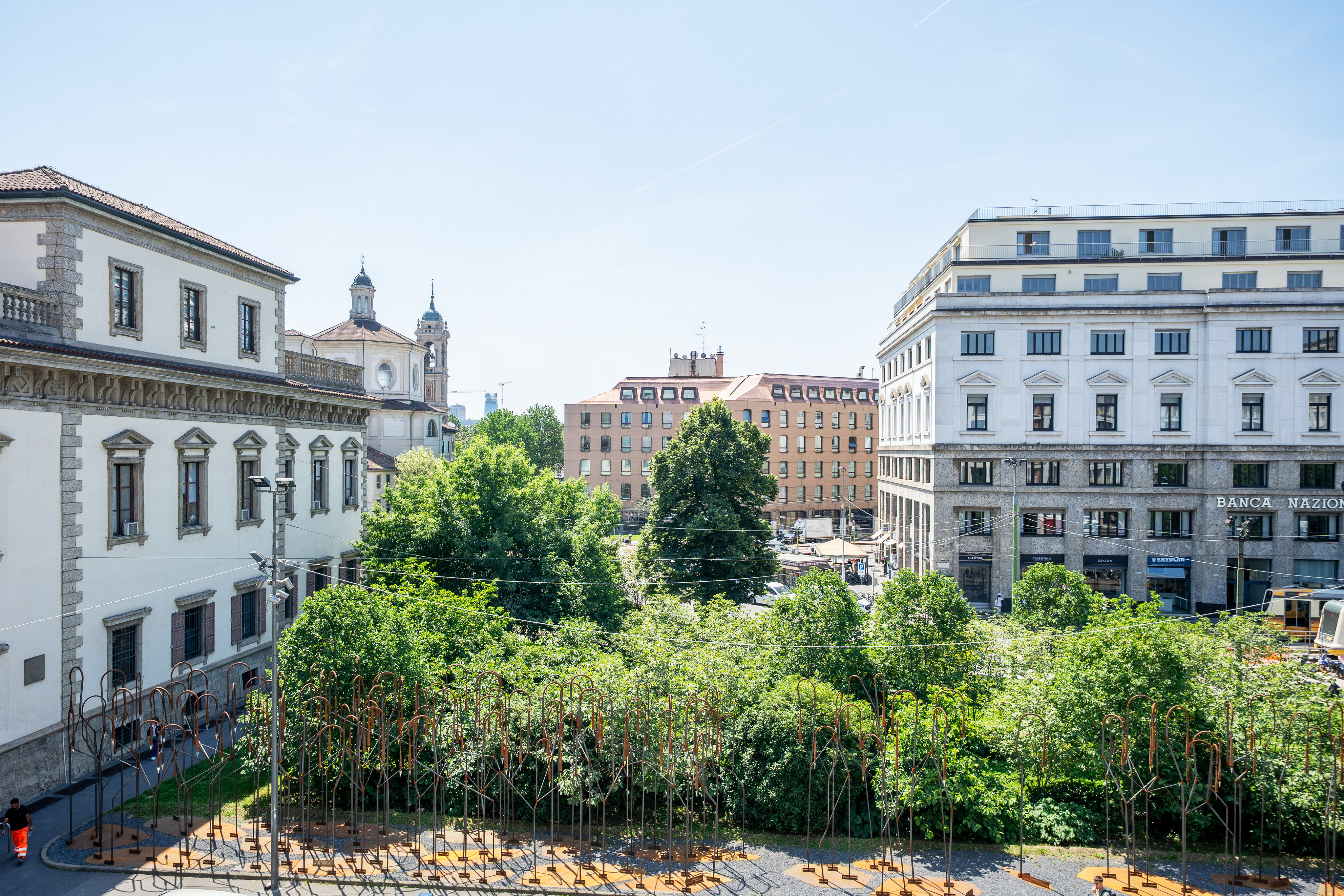 Newly built four-bedroom apartment with terrace