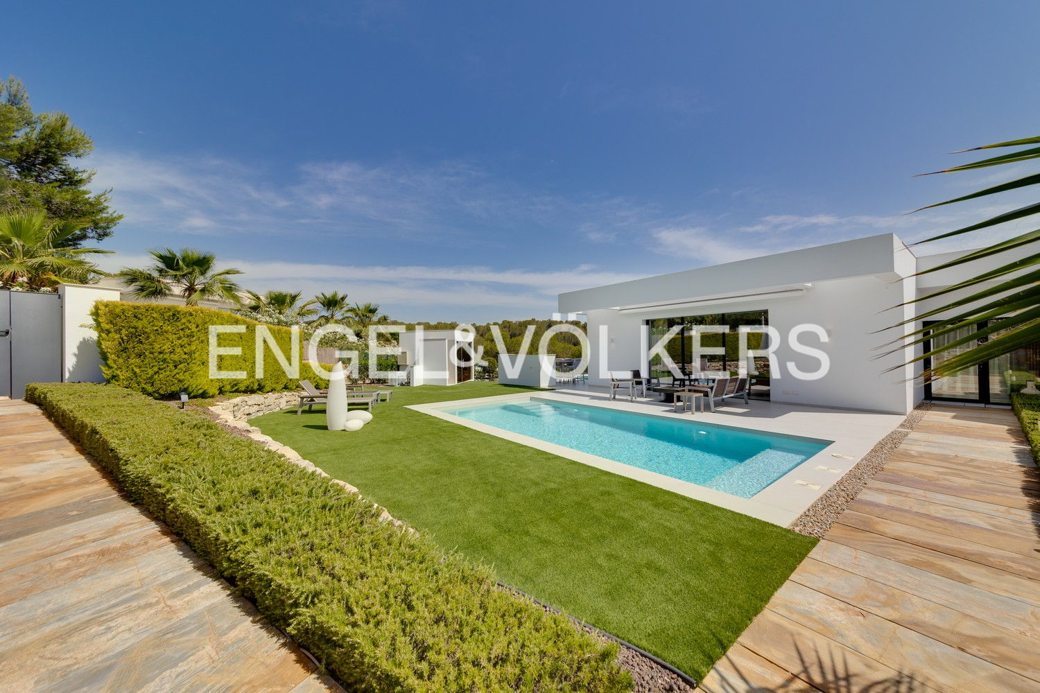 Luxusvilla im Las Colinas Golf & Country Club
