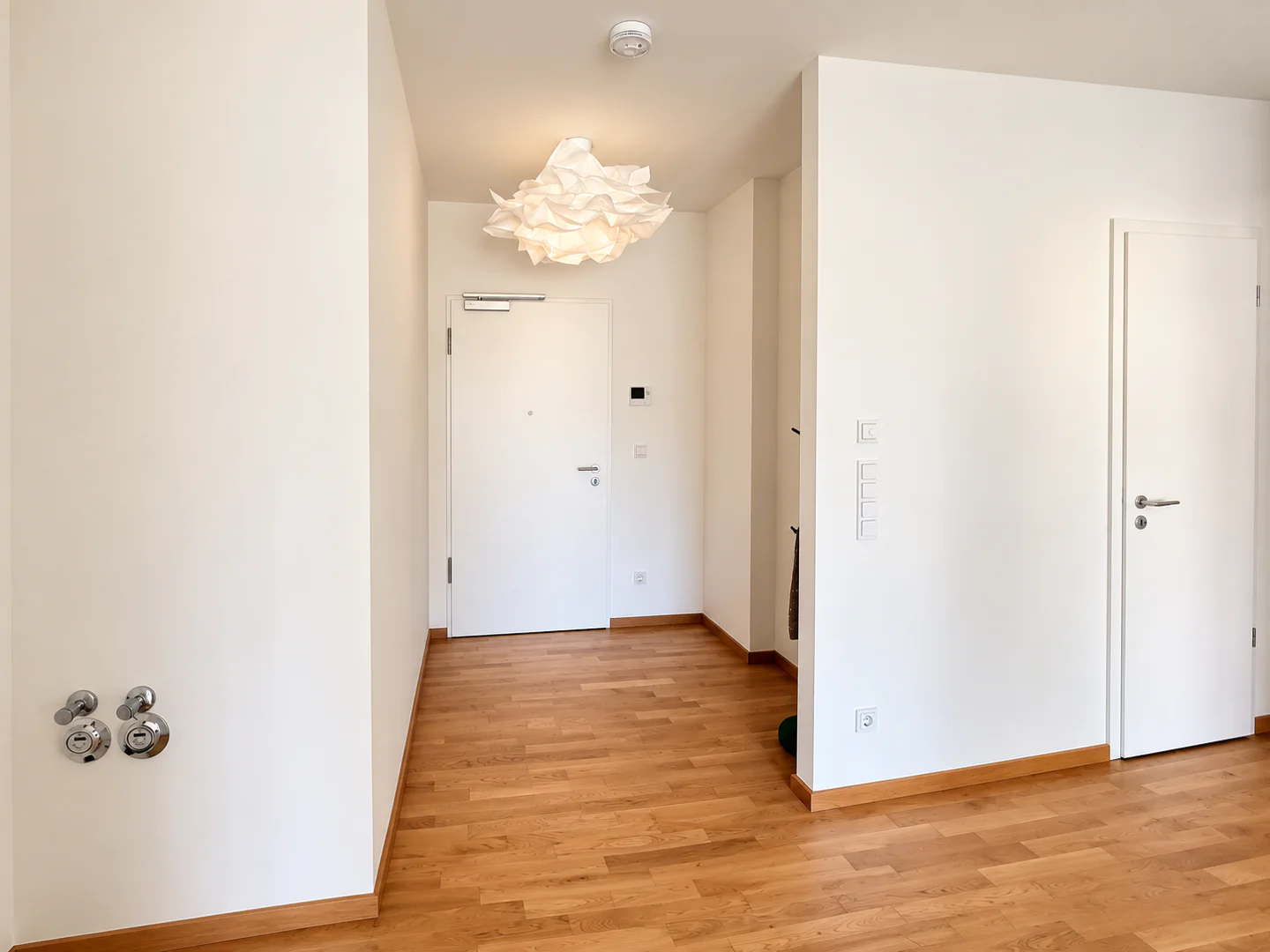 Exklusive Neubauwohnung am Cospudener See: Stilvolles 2-Zimmer-Domizil mit Balkon, Parkett und Tiefgarage - Foto 5
