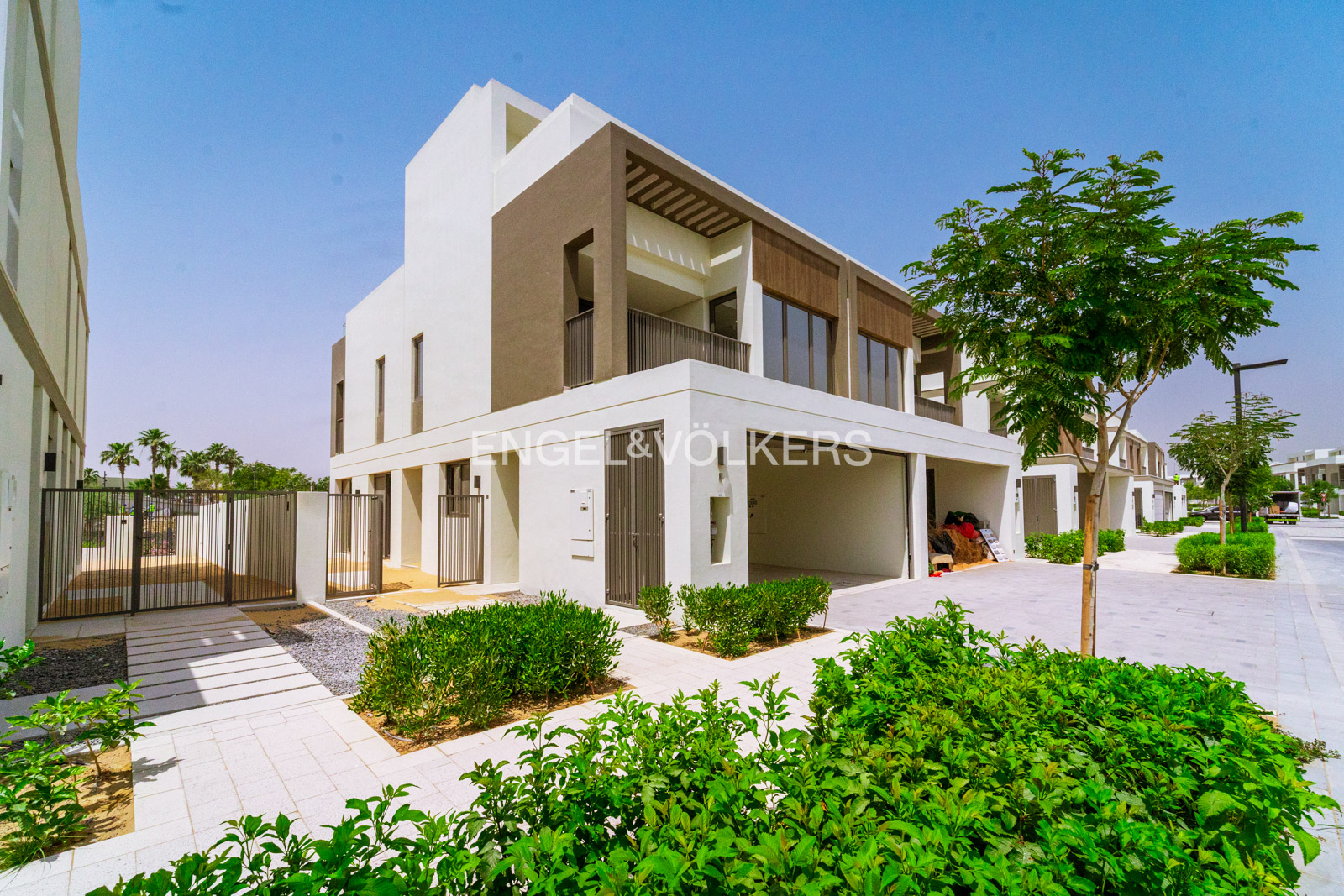 Lagoon View | Vacant | Upgraded Home