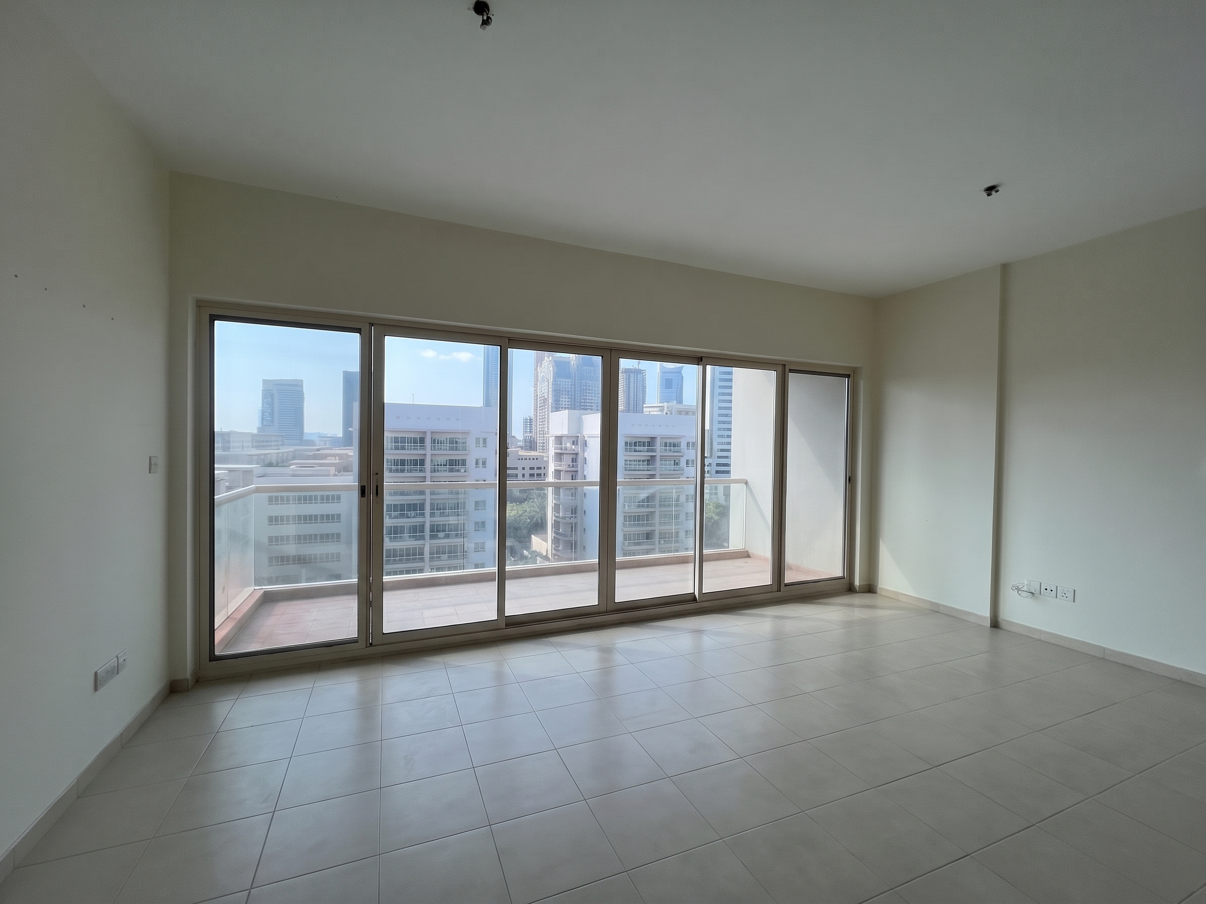 Unfurnished l Vacant l Pool View [AI-modified]
