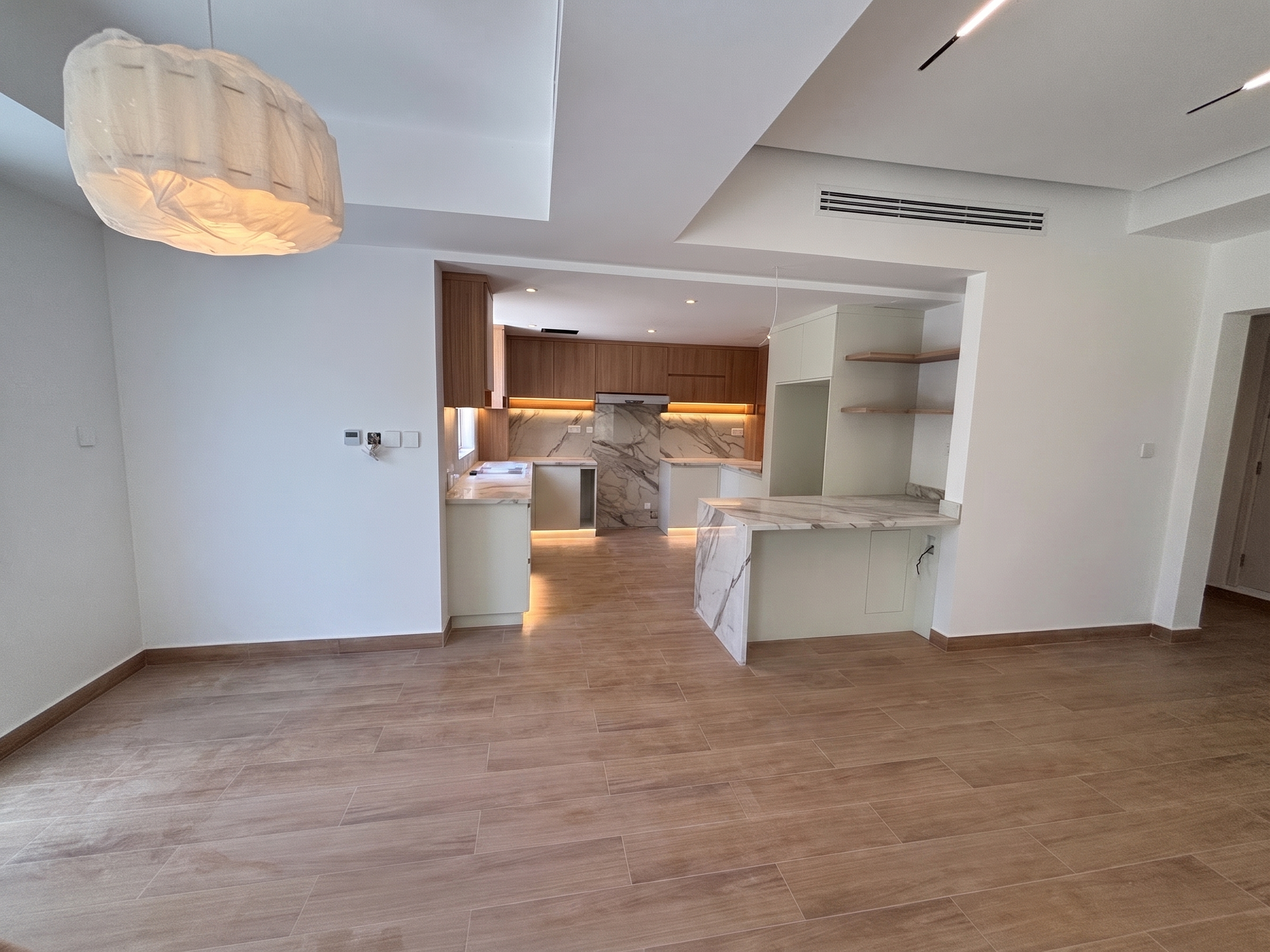 Fully Upgraded | Lake View| Vacant Type 3E