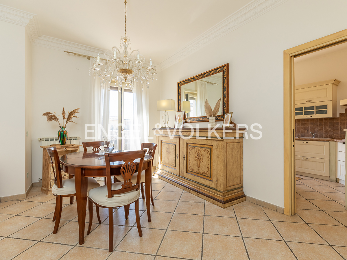 Apartment on Trecastagni Street