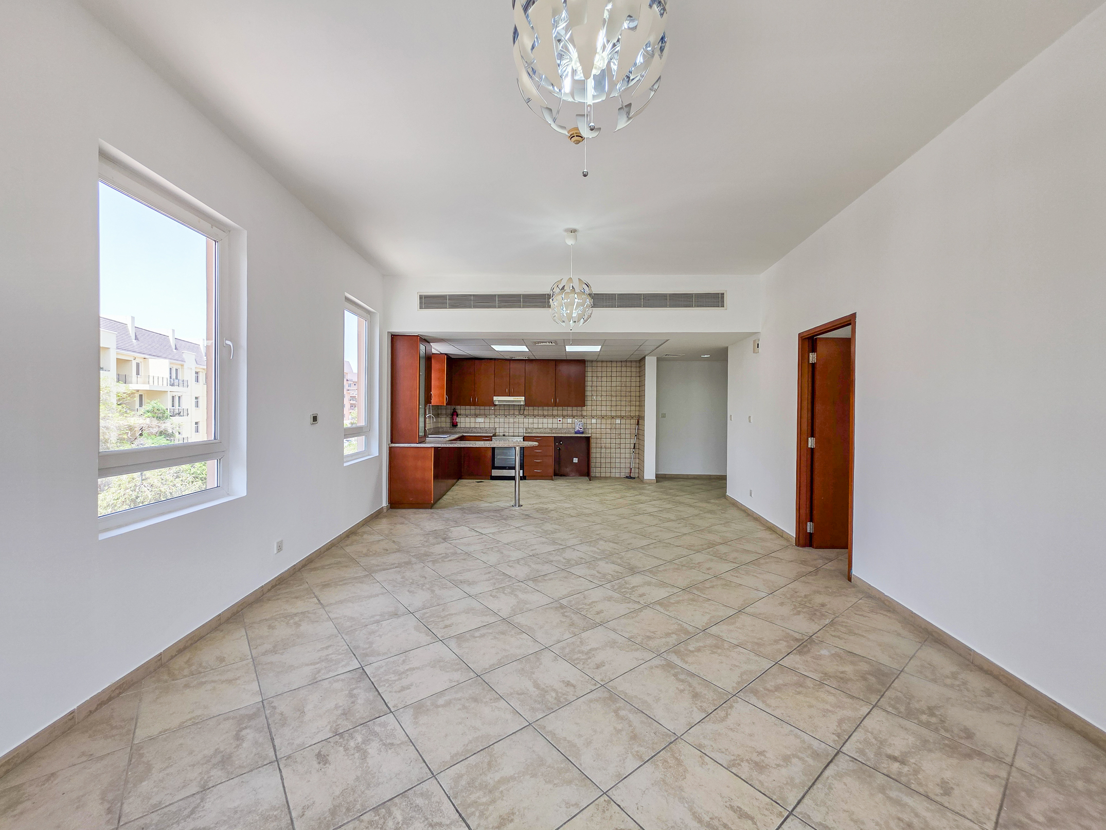 Large Corner 1BR | Storage Room + Basement Parking