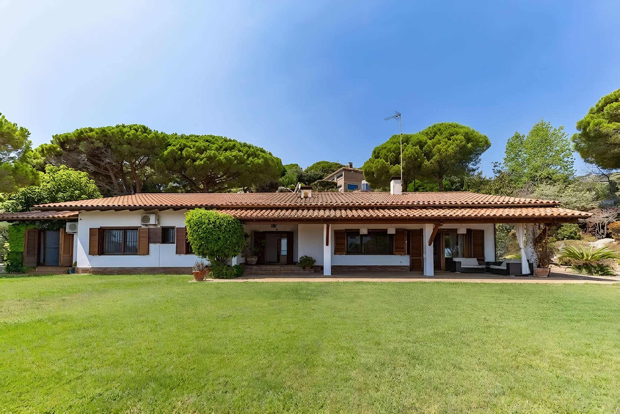 Exclusive Mediterranean Villa with Spectacular Sea Views