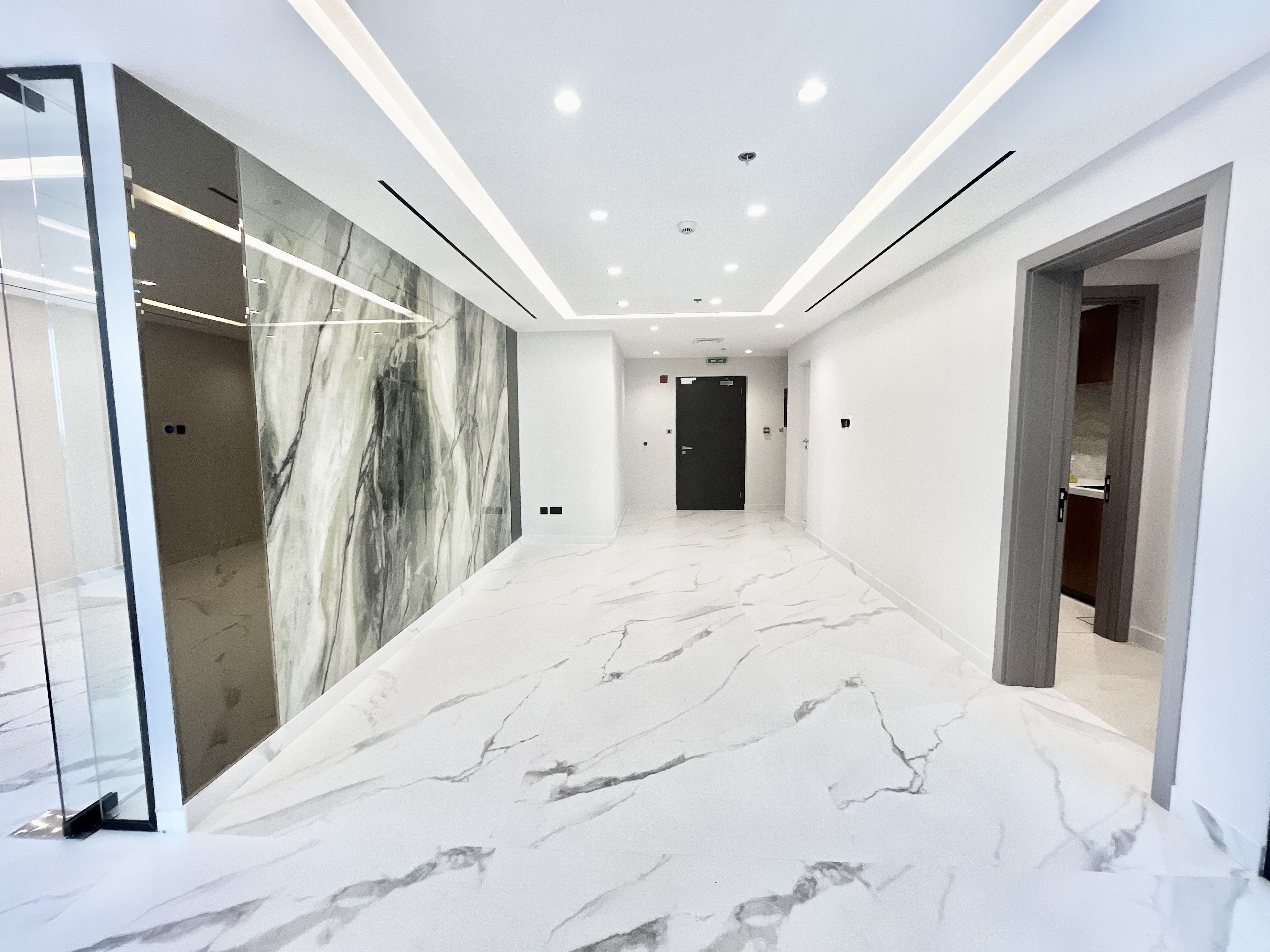 Brand New | Bright Work Space | Vacant Now