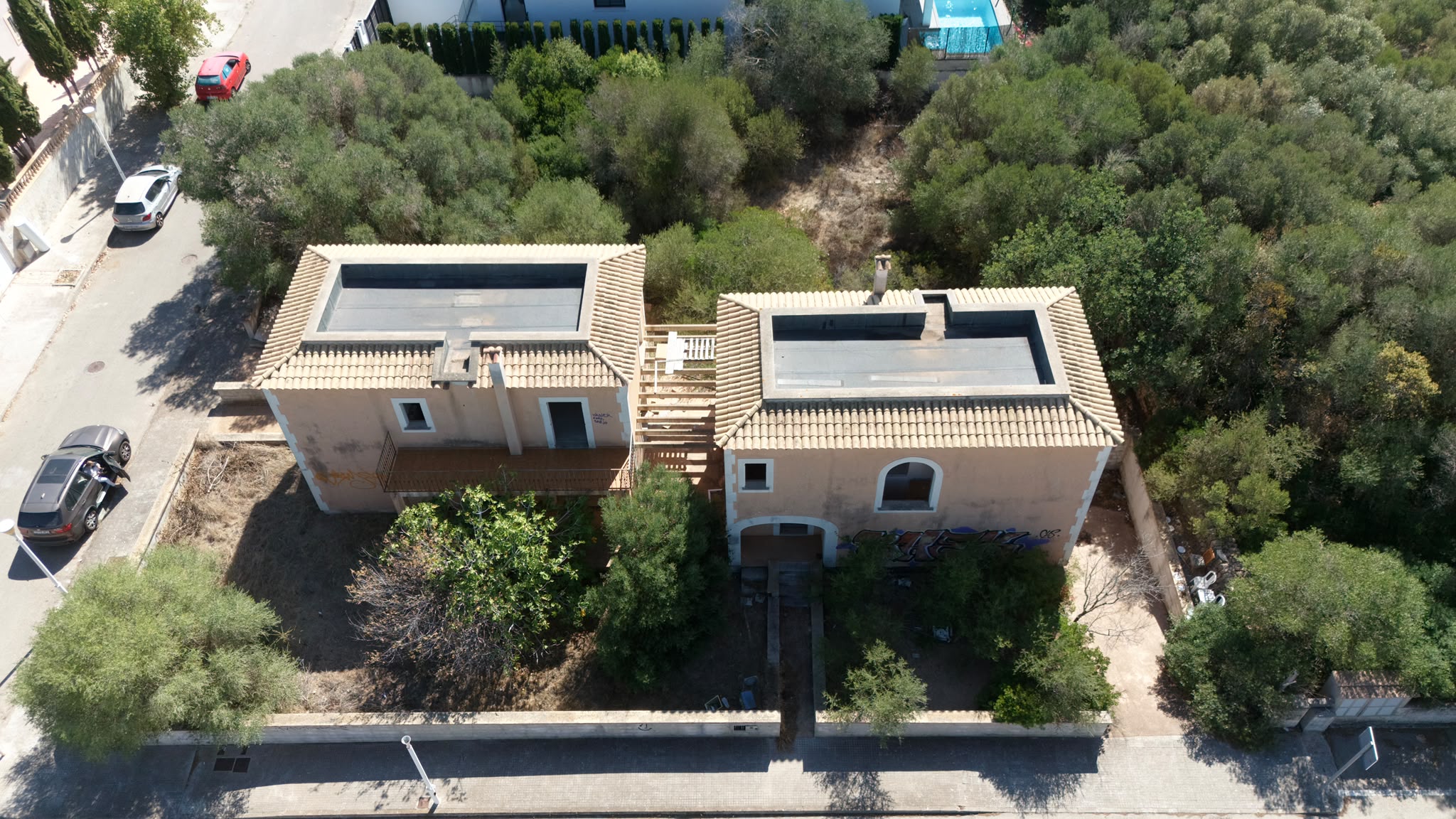 Desarrollo inmobiliario en Son Serra de Marina: finalización de la estructura existente o nueva construcción