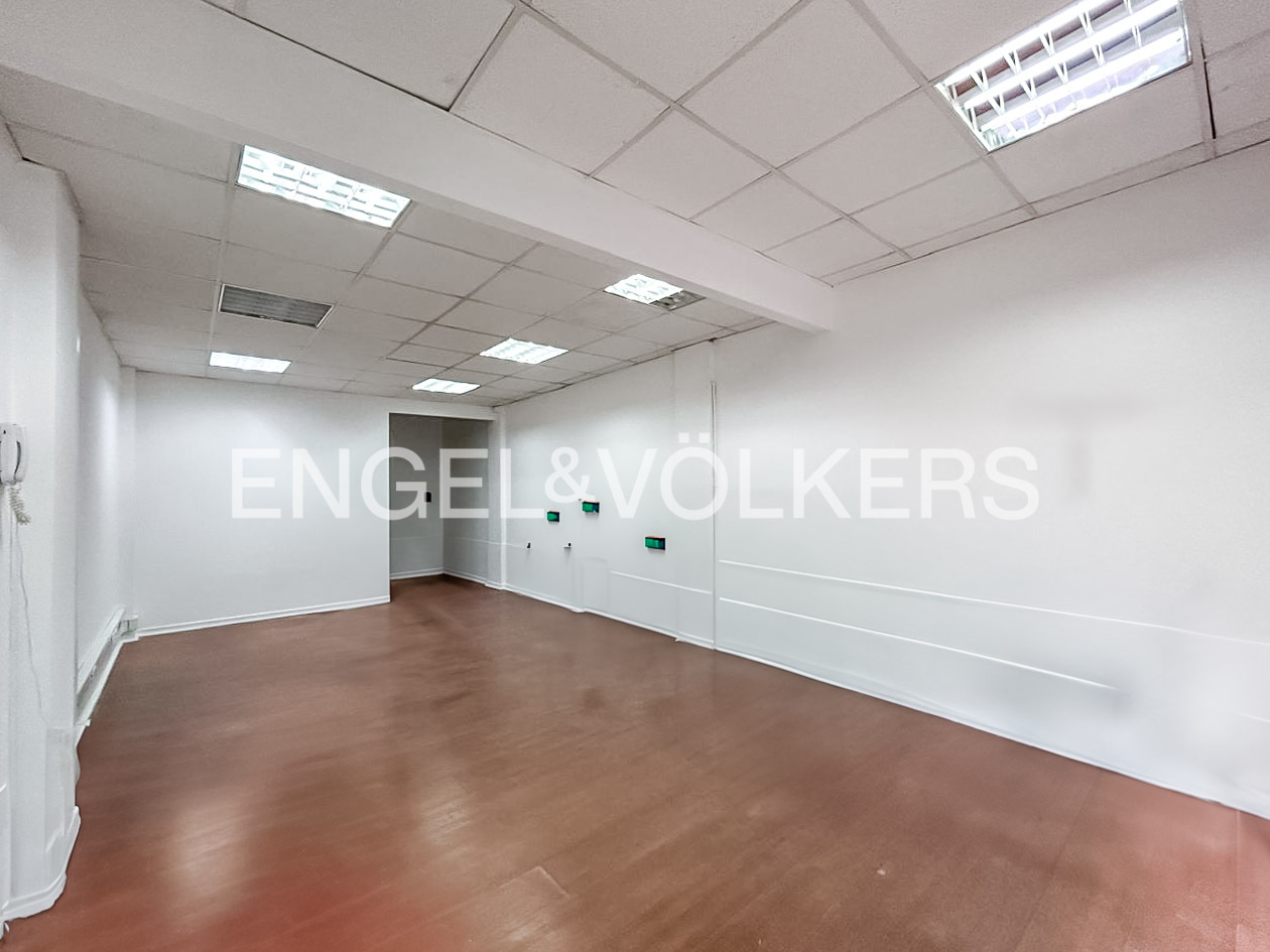 Arriendo Oficina tipo Dúplex en Calle Prat
