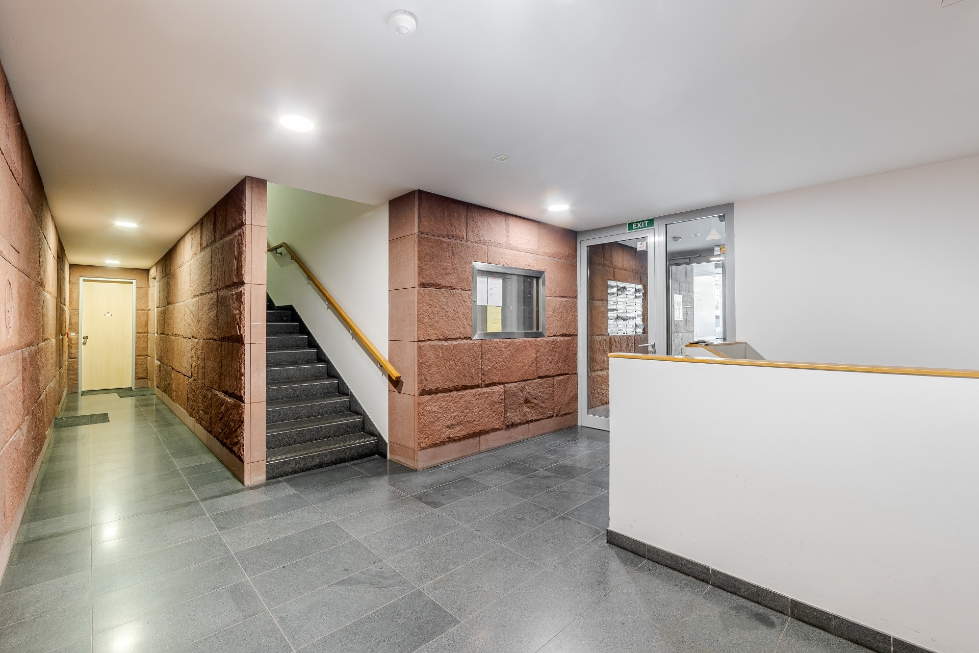 Pronájem kanceláře 80 m² v blízkosti Andělu