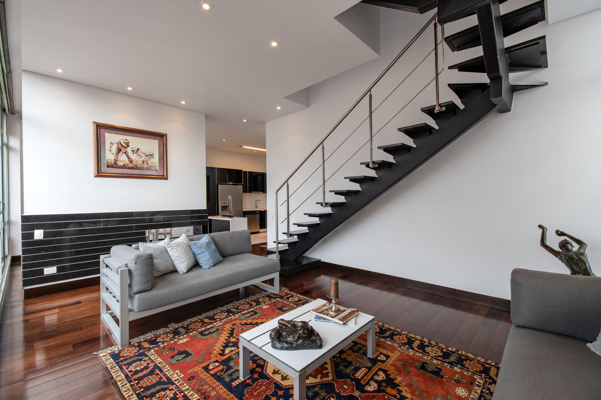 Penthouse con terraza amoblado para arriendo en Chicó