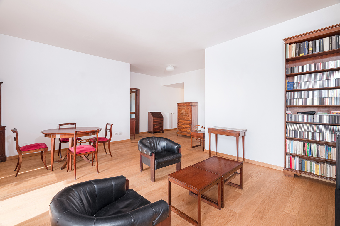 Exclusive Top-floor apartment - Monza Parco