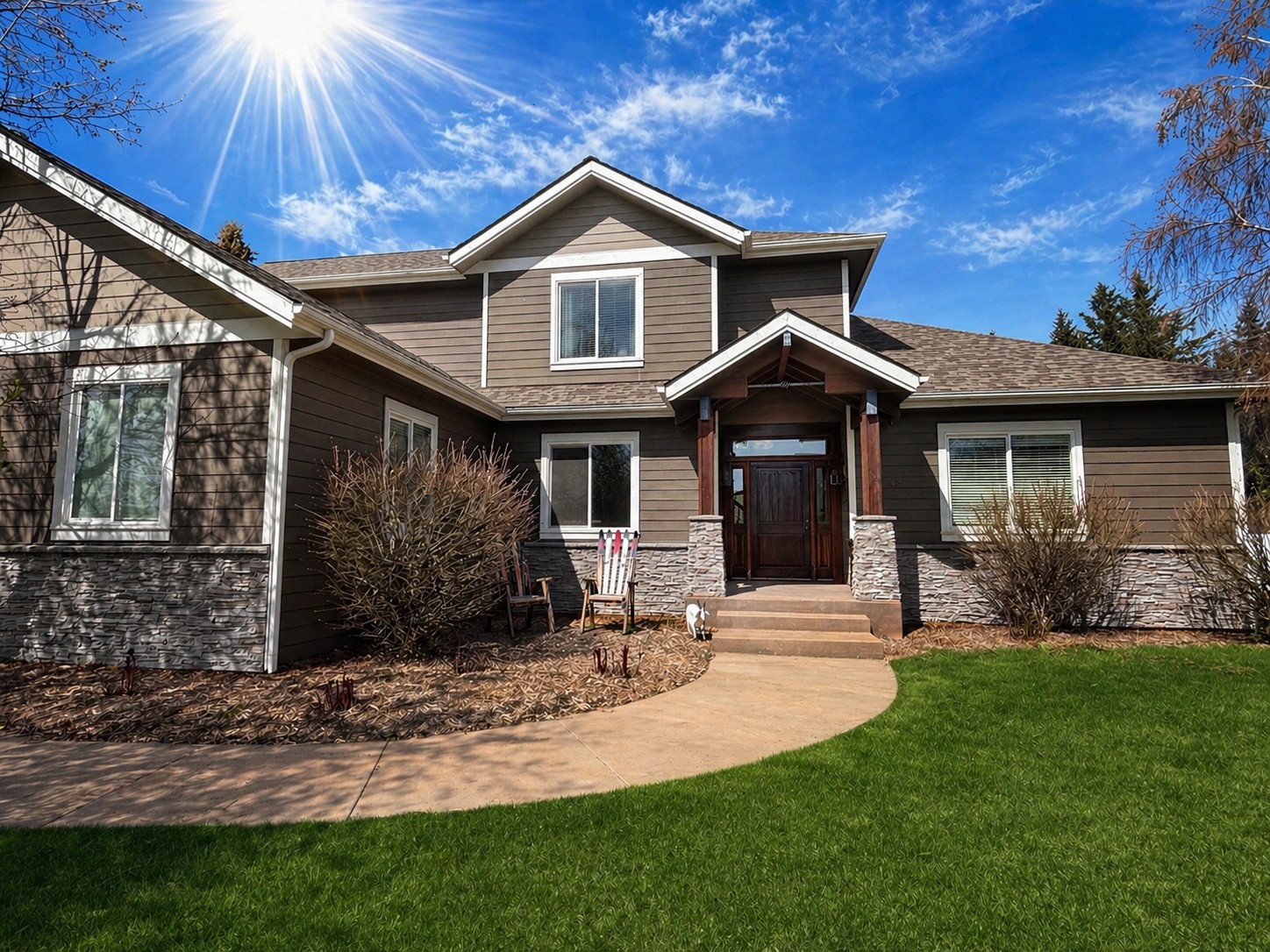 Vaulted Ceilings, Natural Light, & Main Floor Primary