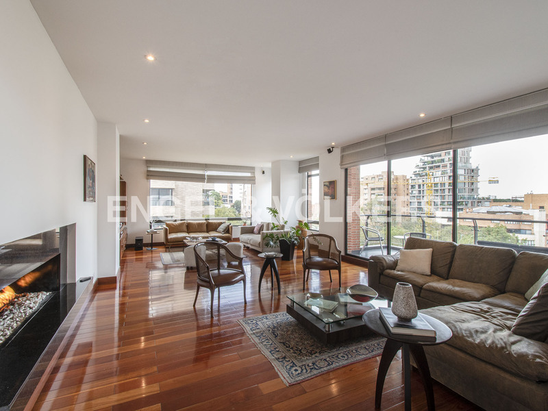Apartamento amoblado con terrazas para arriendo en La Cabrera