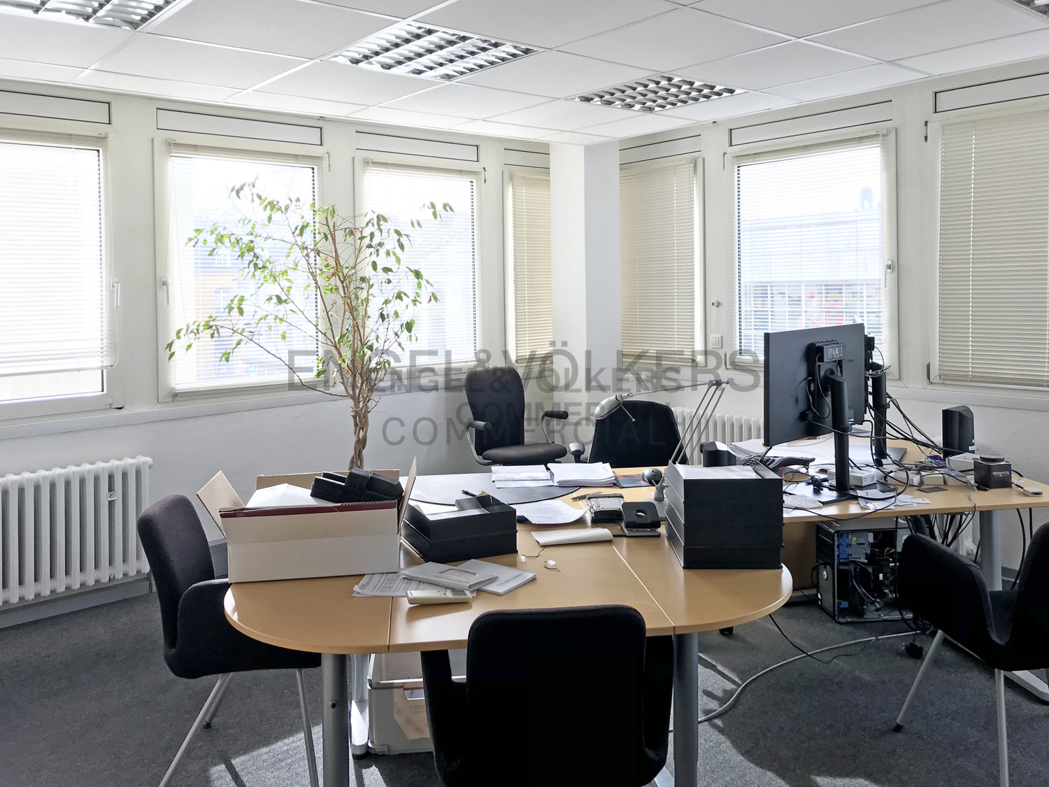 Büroetage im Zentrum von Bonn zu vermieten!