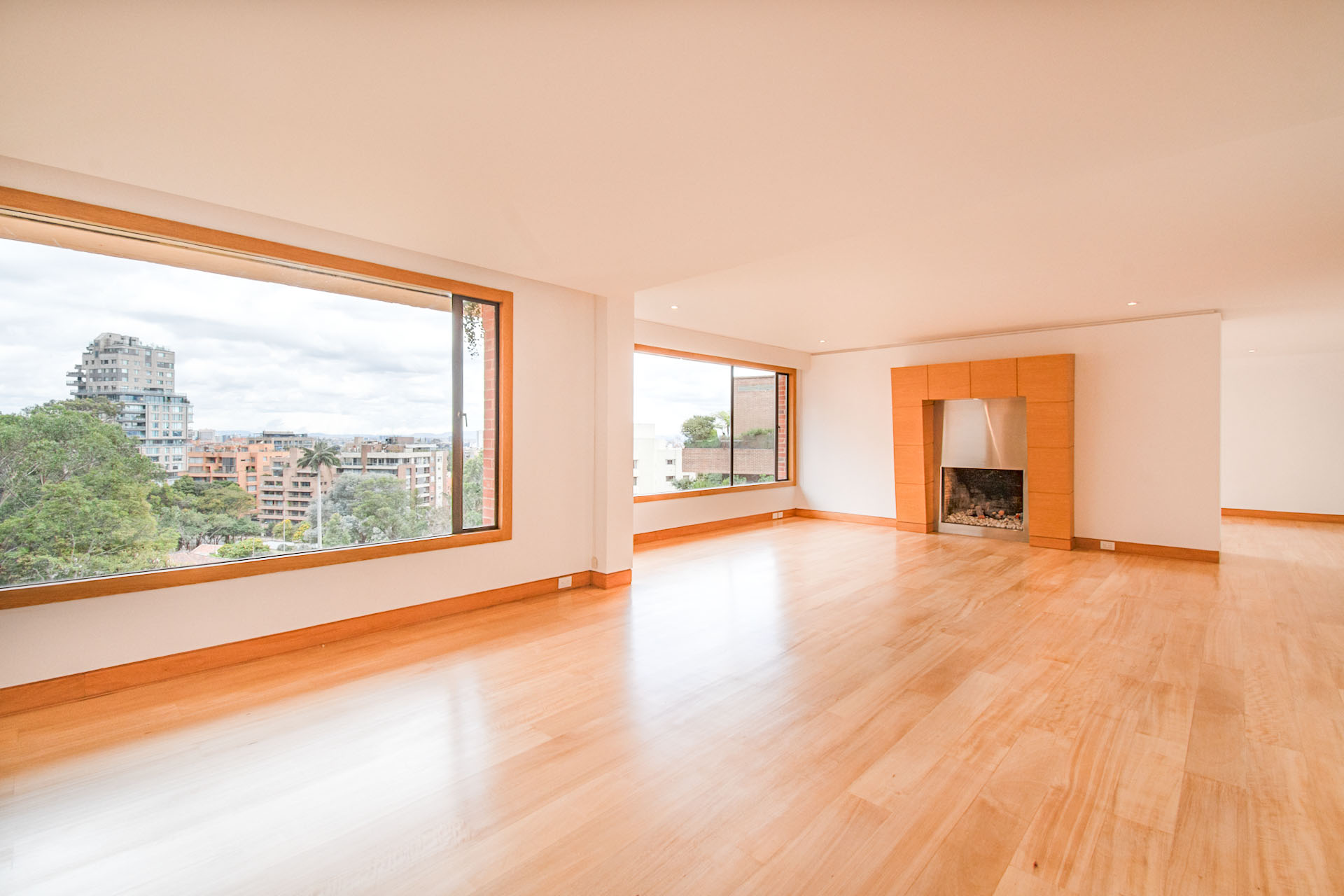 Iluminado apartamento para arriendo en Chicó Museo
