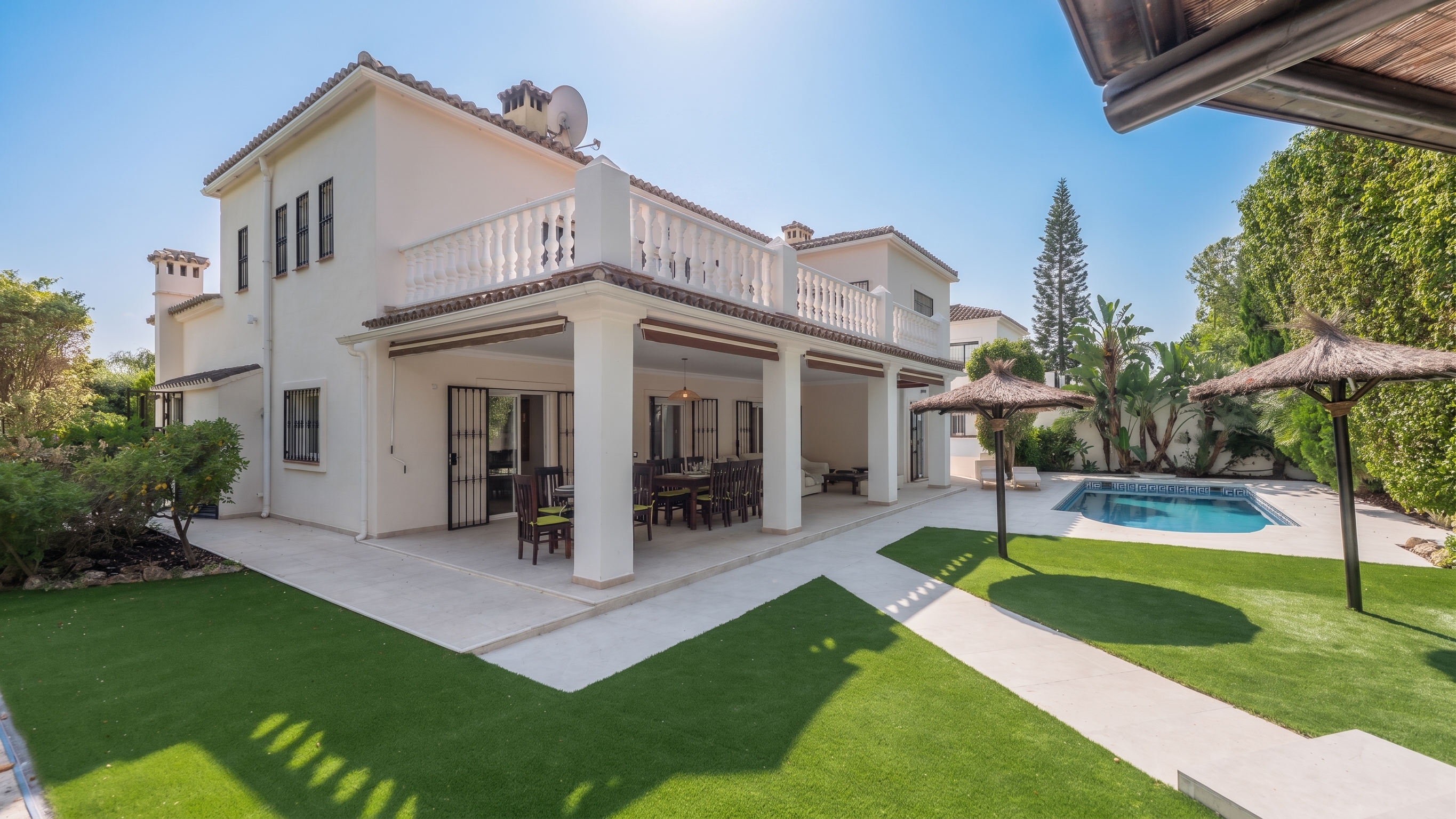Familienvilla nur wenige Schritte vom Golfclub in Guadalmina Alta entfernt