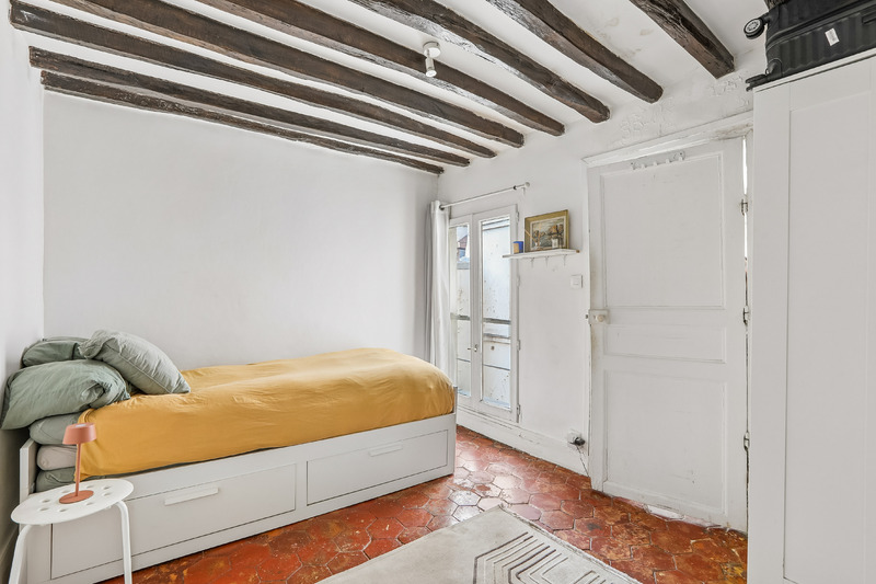 FOR SALE – STUDIO APARTMENT – LE MARAIS, PARIS 4TH