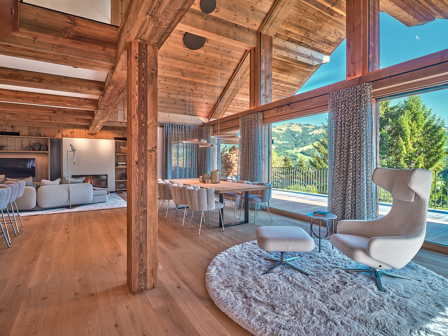 High-end privacy & panorama - sunny top-floor maisonette