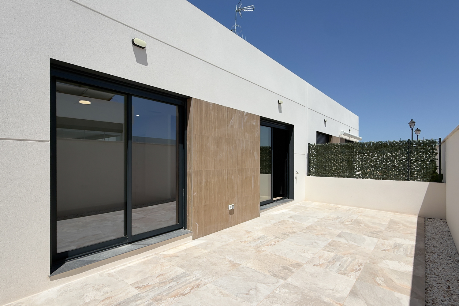 New-build terraced chalet in the exclusive residential development in Serra