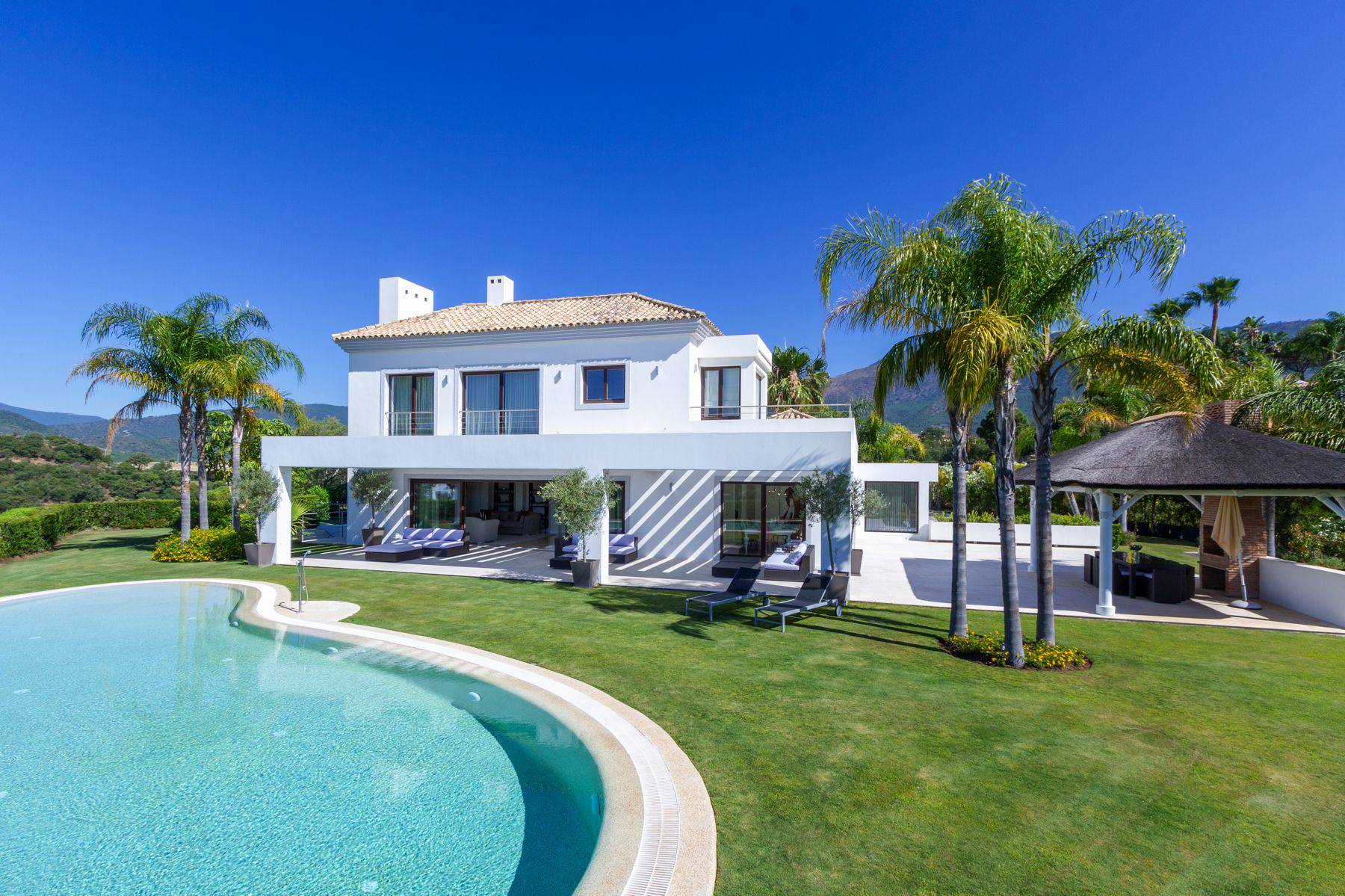 Contemporary villa with stunning open views in La Zagaleta