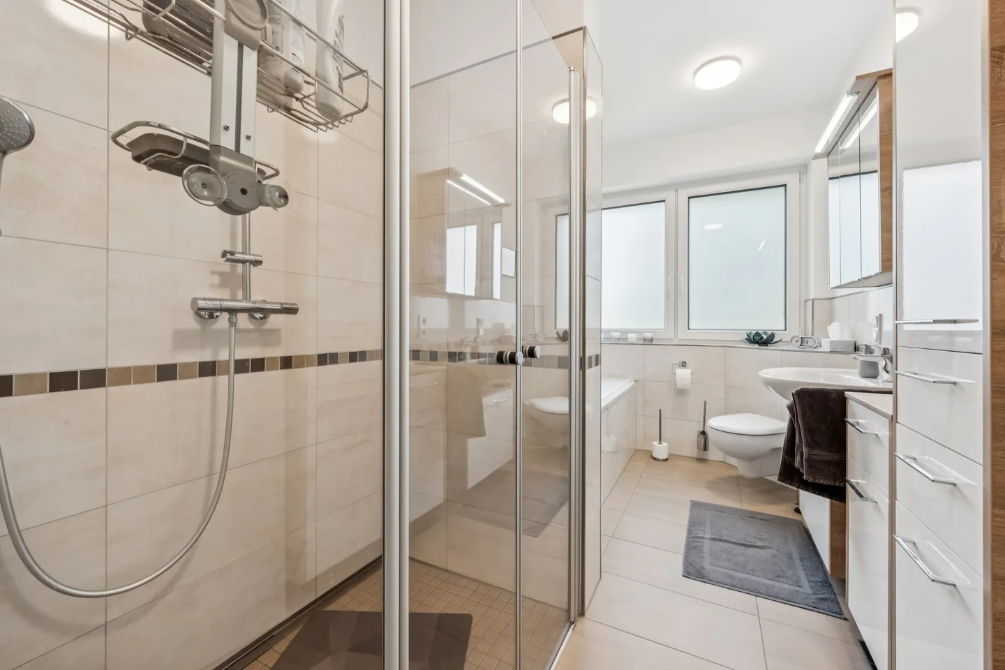 Exklusive 4-Zimmer-Neubauwohnung mit zwei Balkonen - Foto 5