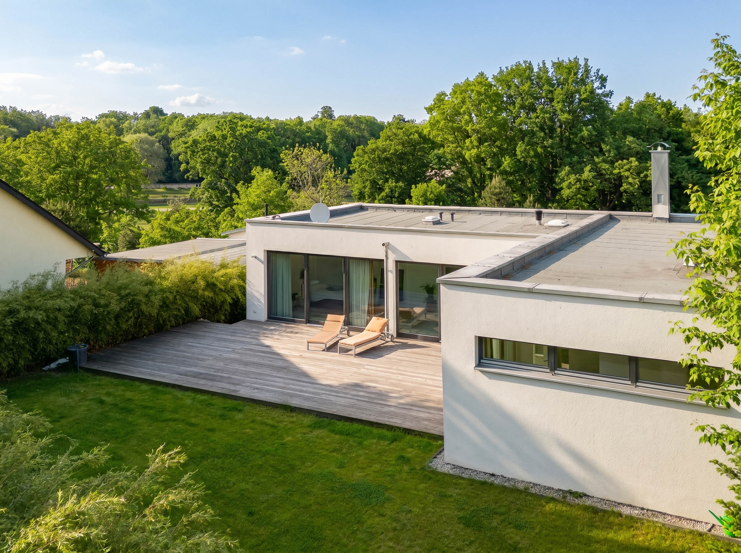 Architectural highlight in Nauener Vorstadt with a view of Lake Jungfernsee