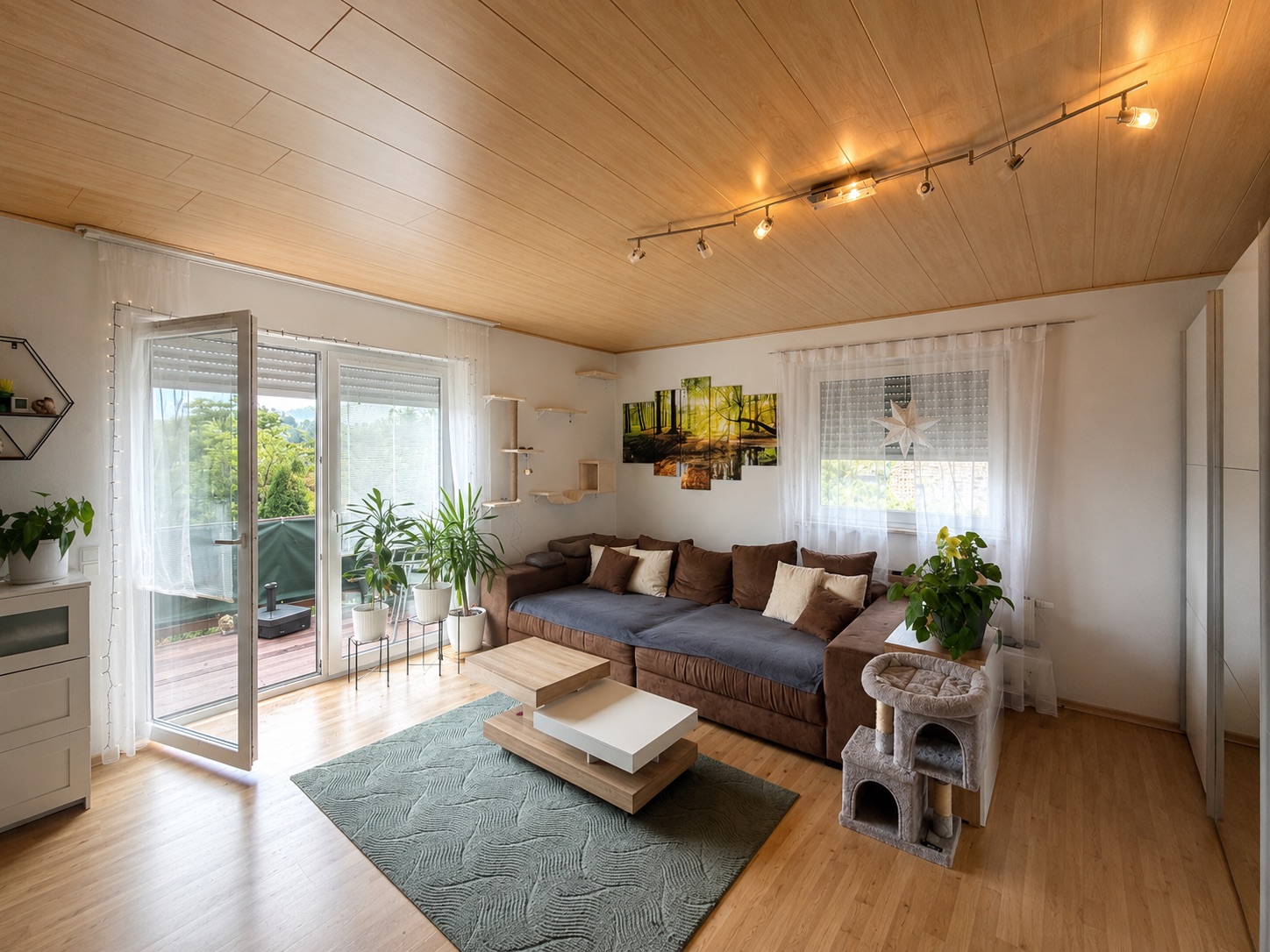 Gepflegte 4-Zimmer-Eigentumswohnung mit Balkon, Gartenanteil und einem Stellplatz in Wenden