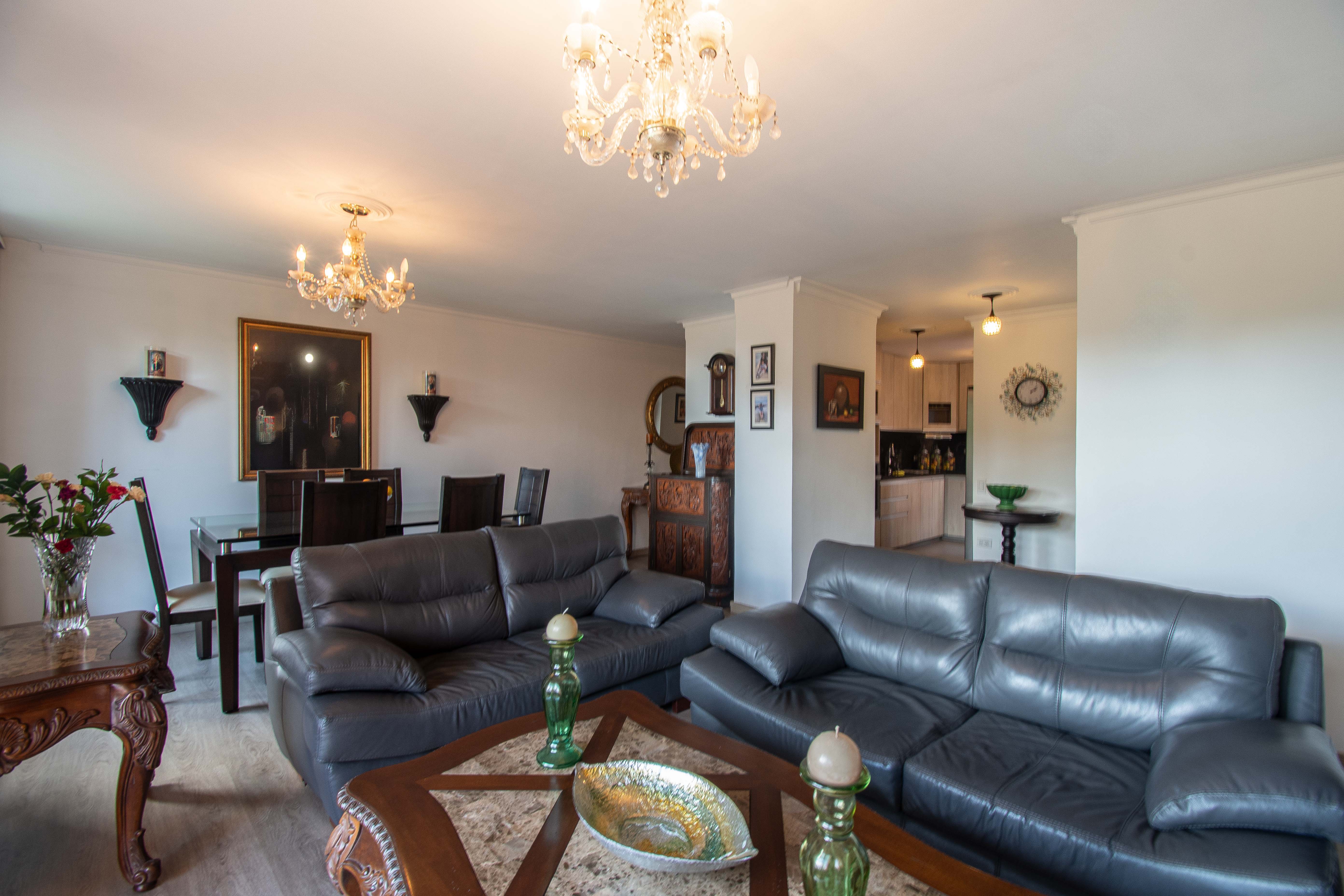 Apartamento con balcón y clubhouse para venta en La Frontera