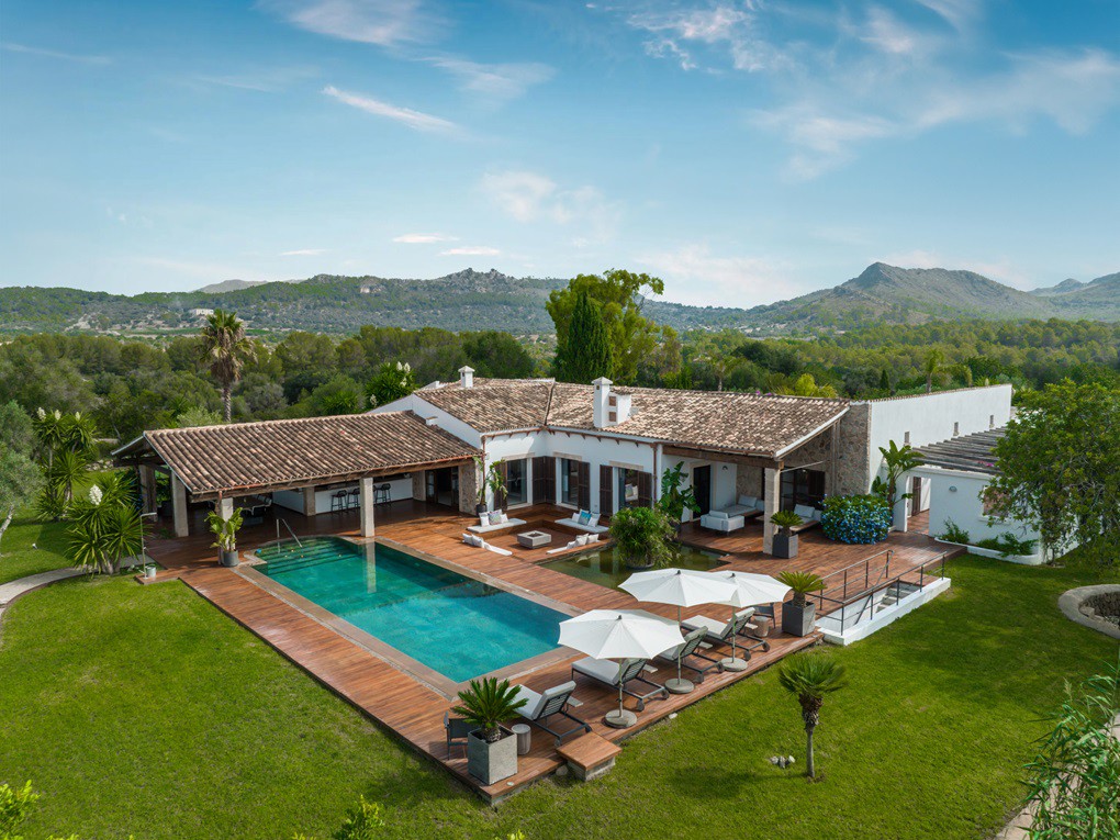 Unique finca property near Artá